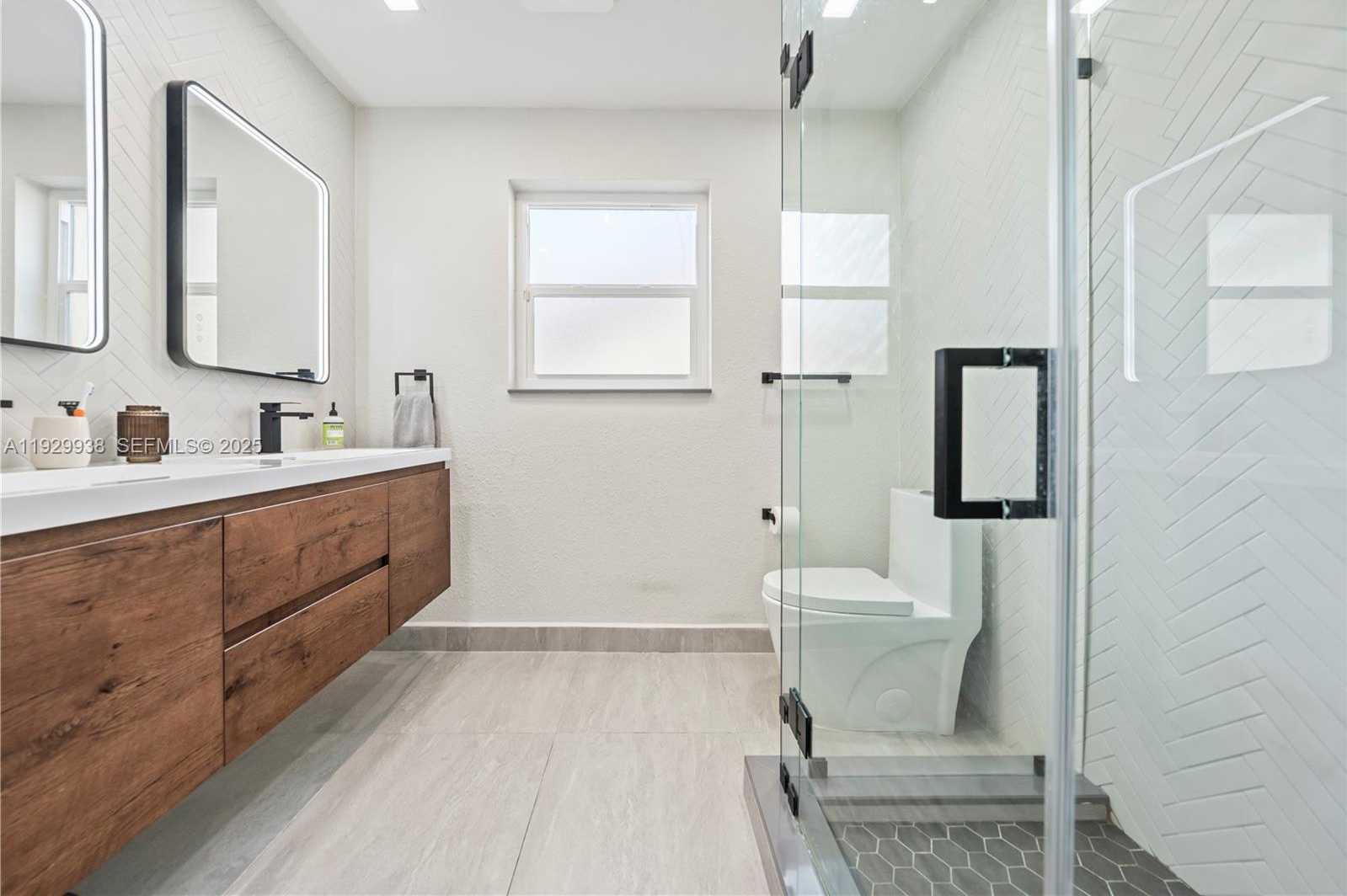 Imagen de Pequeño Objeto