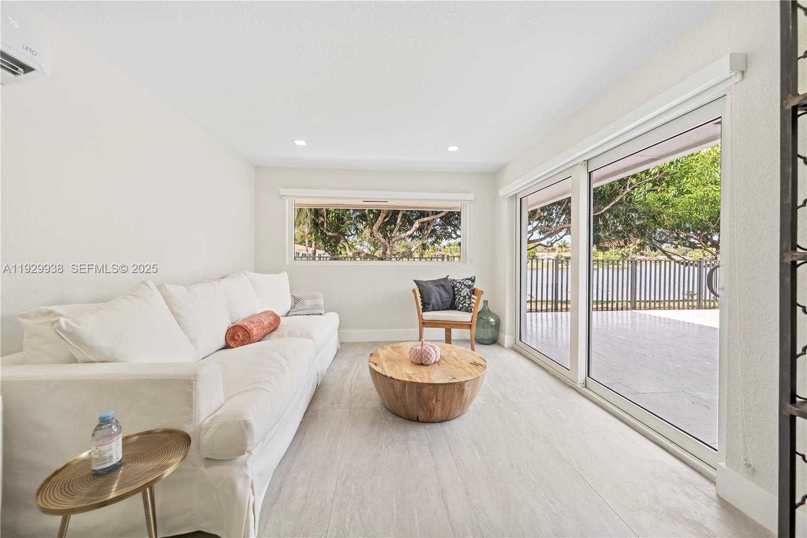 Imagen de Pequeño Objeto