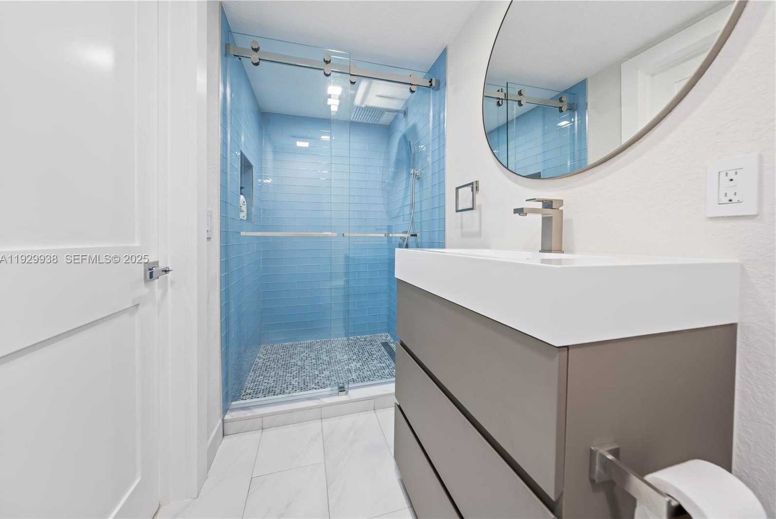 Imagen de Pequeño Objeto