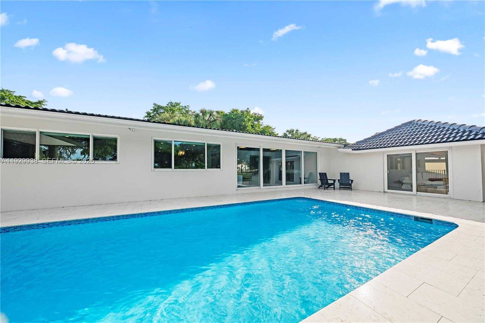 Imagen de Pequeño Objeto