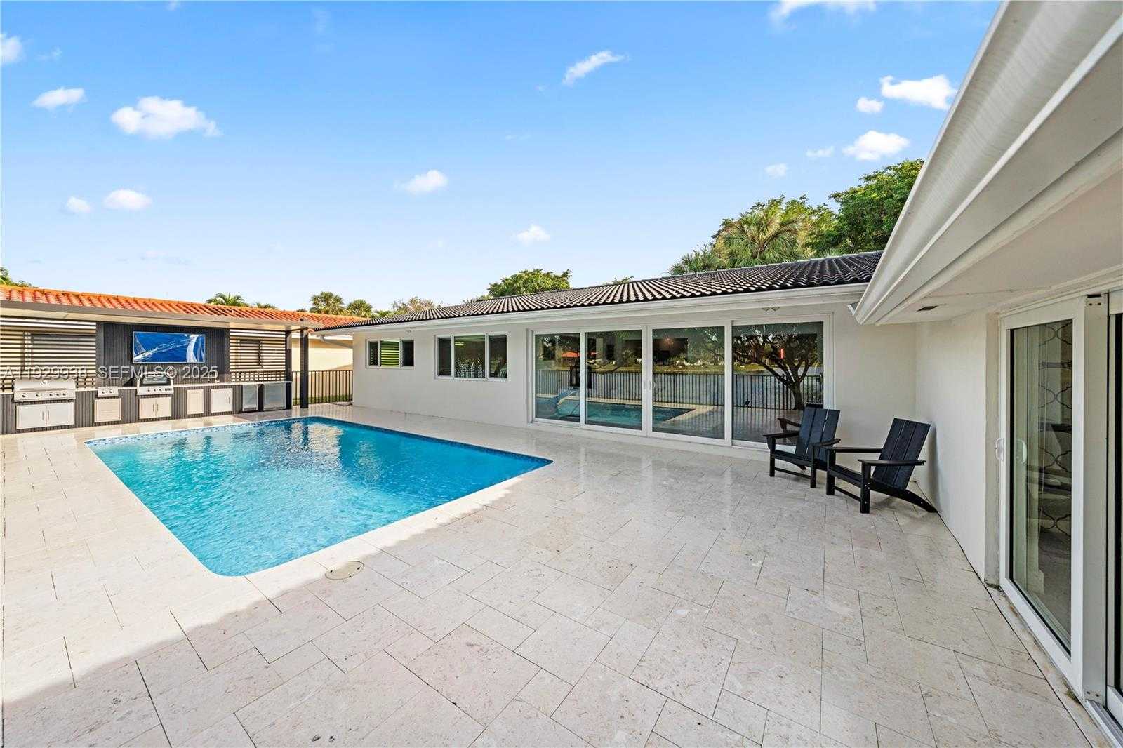 Imagen de Pequeño Objeto