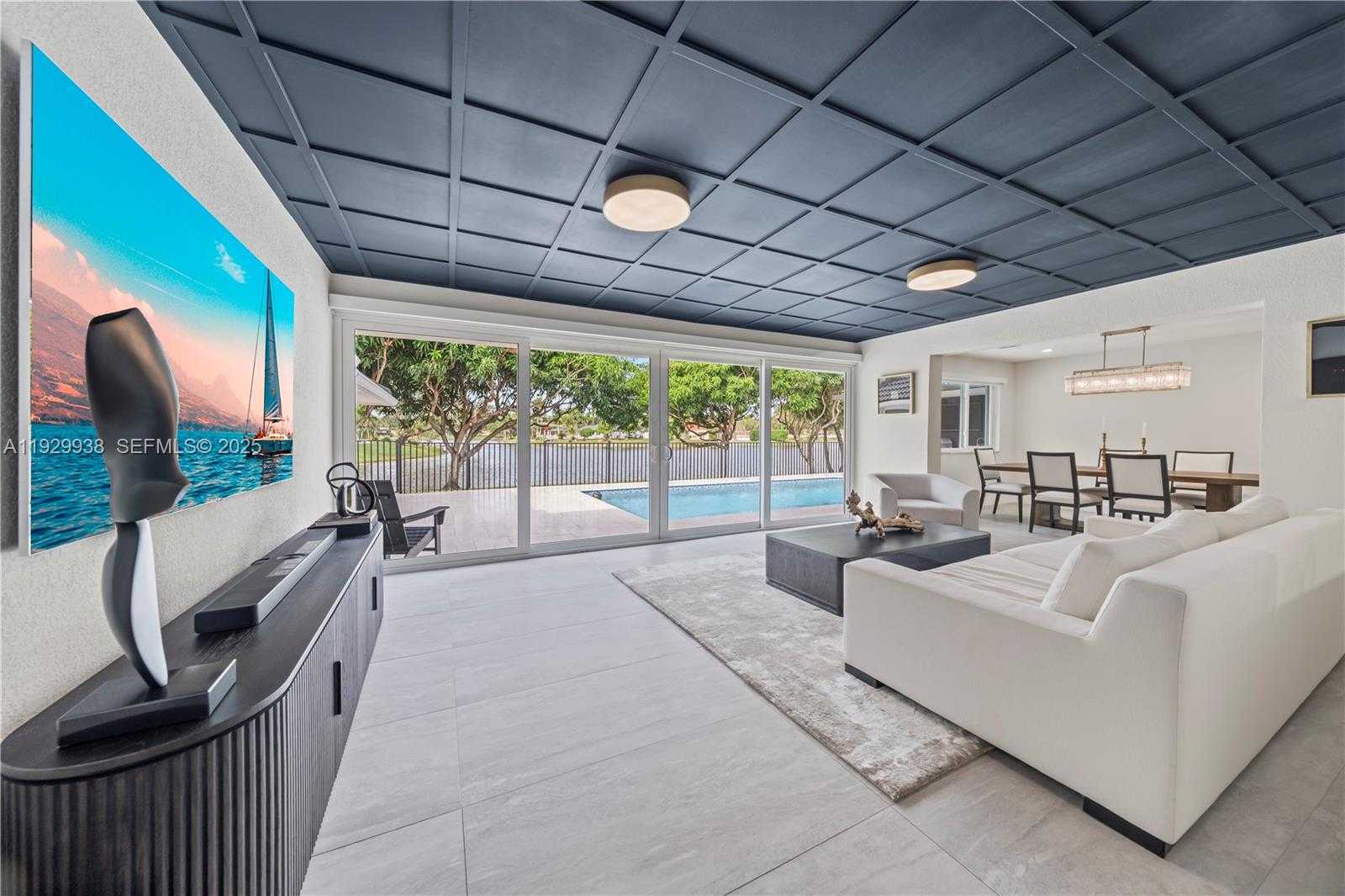 Imagen de Pequeño Objeto