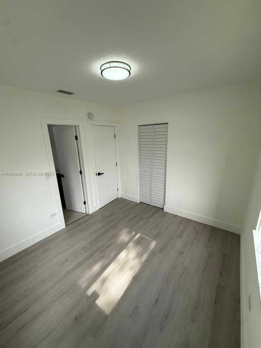 Small Image of 4366 SOUTH WEST 5TH TER, Miami Number 22