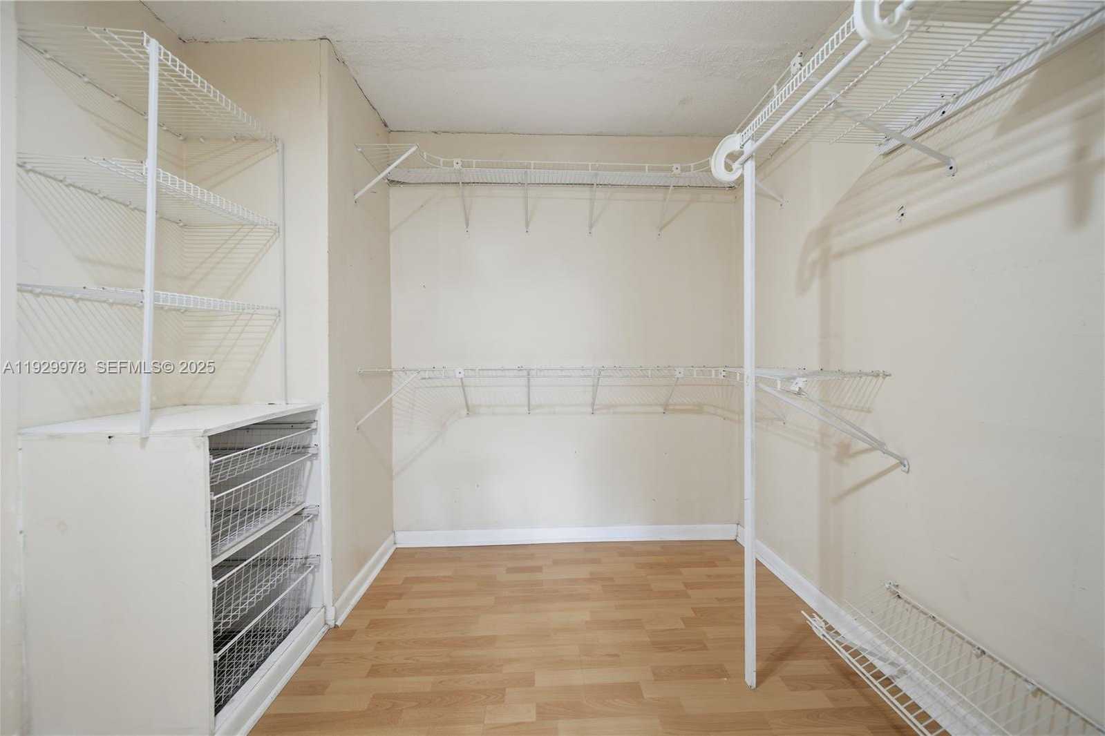 Small Image of 10730 SOUTH WEST 51ST DR, Miami Number 11