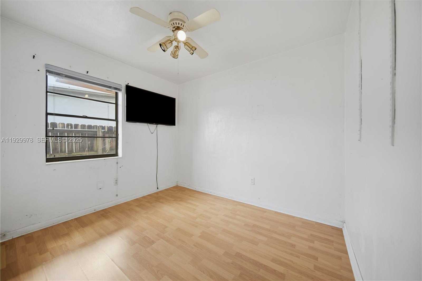 Small Image of 10730 SOUTH WEST 51ST DR, Miami Number 12