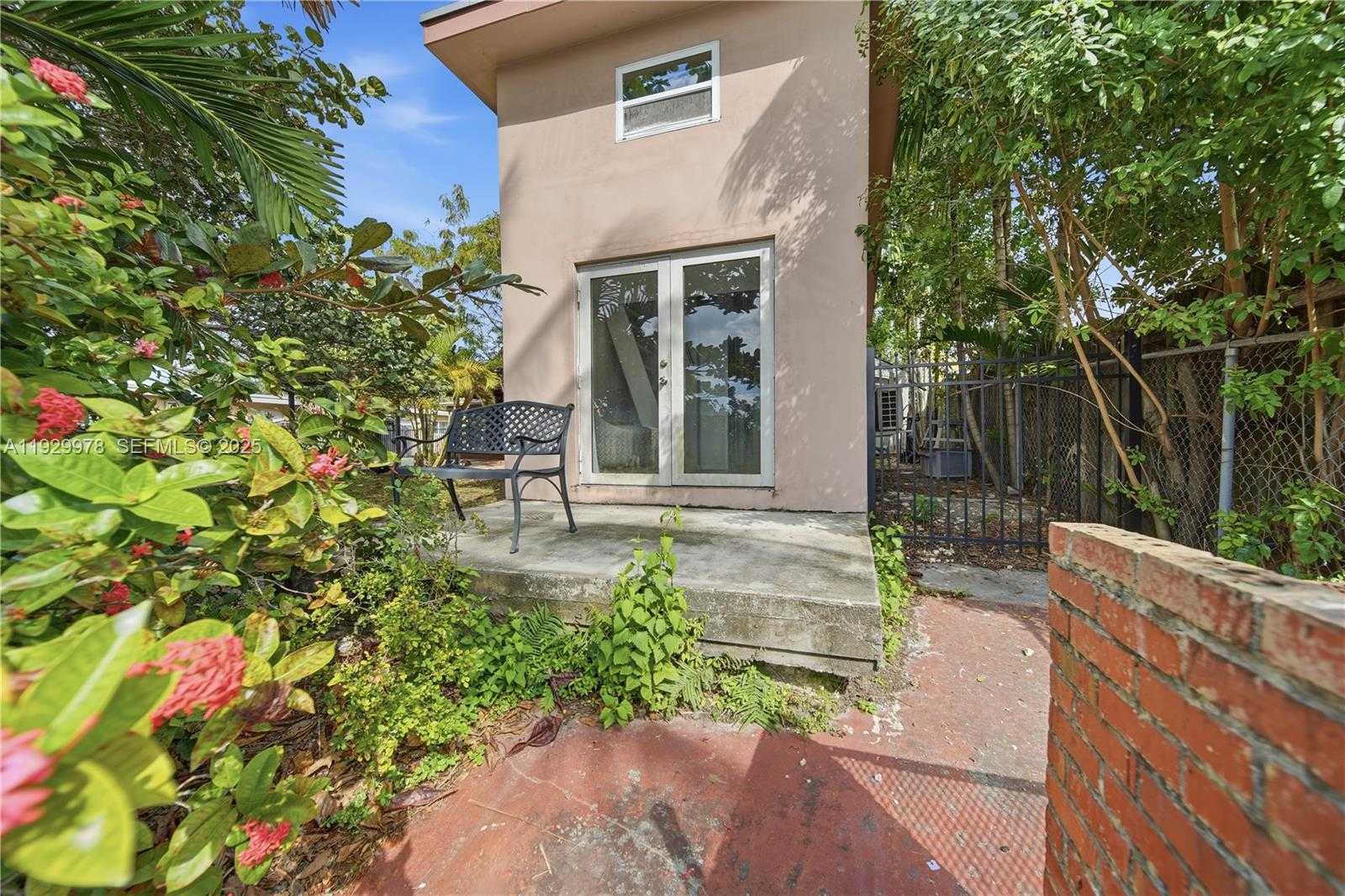 Small Image of 10730 SOUTH WEST 51ST DR, Miami Number 15