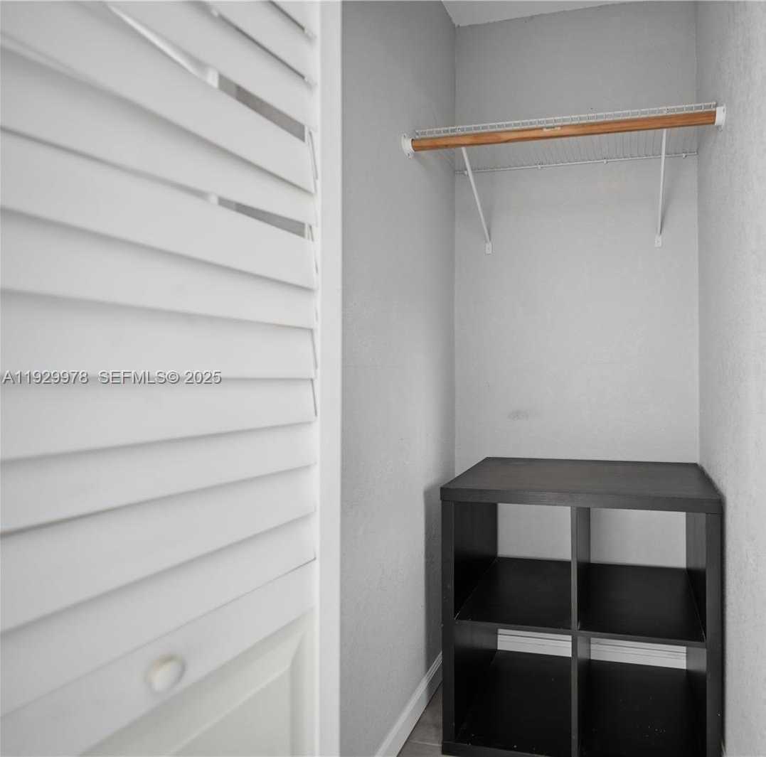 Small Image of 10730 SOUTH WEST 51ST DR, Miami Number 21