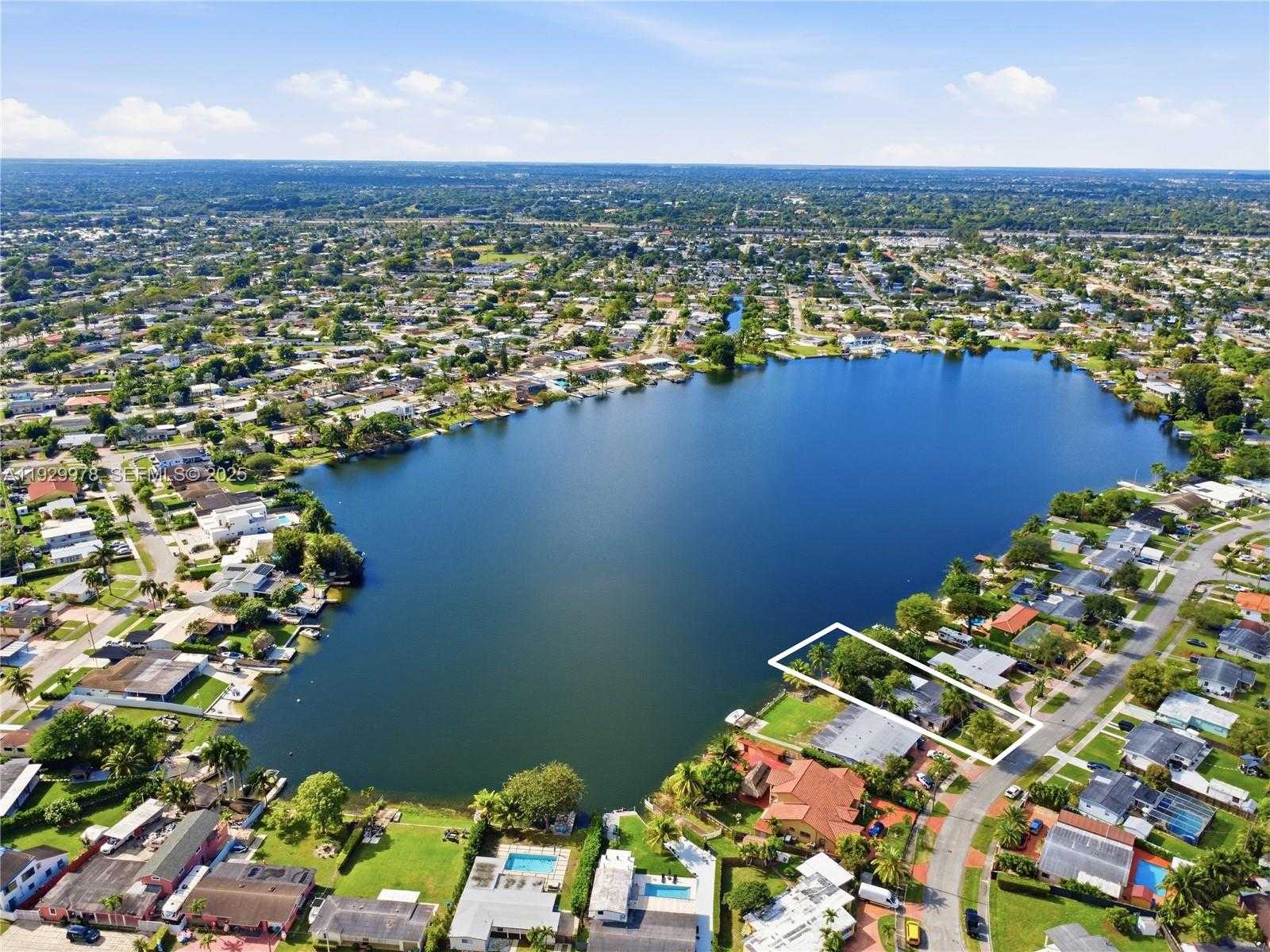 Small Image of 10730 SOUTH WEST 51ST DR, Miami Number 32