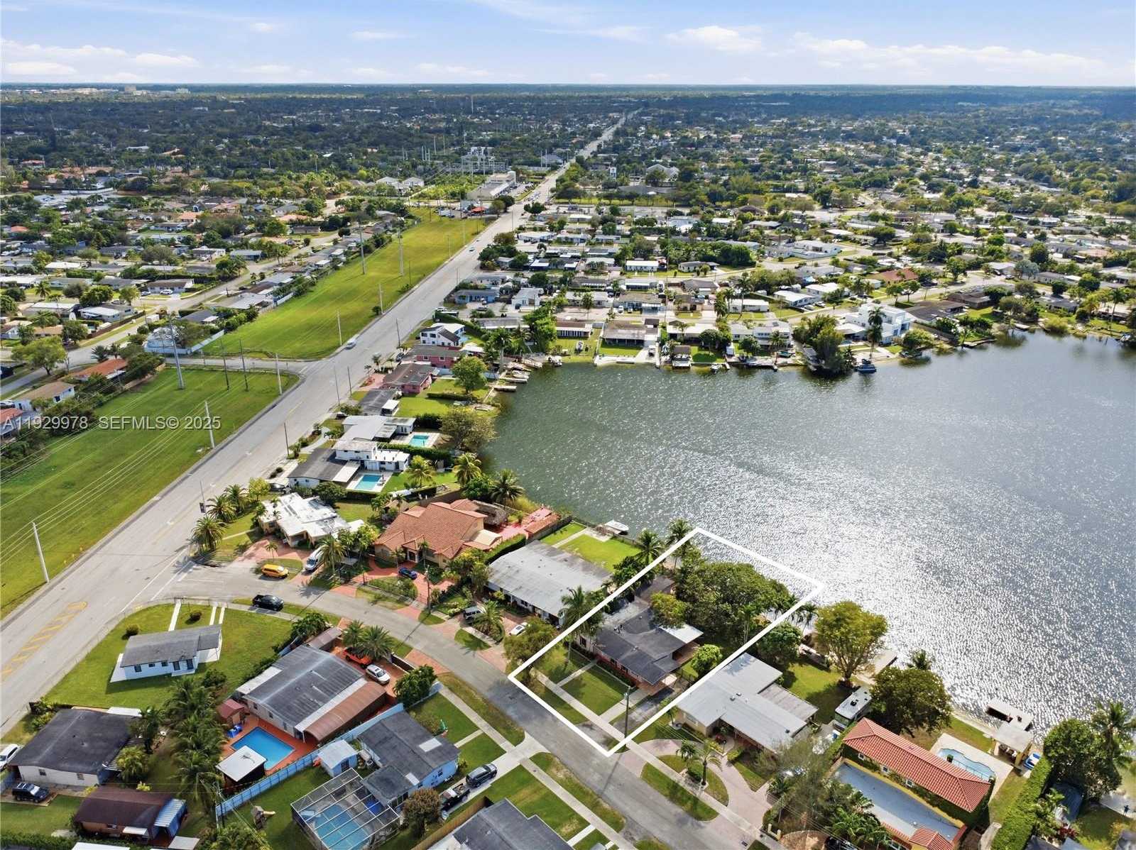 Small Image of 10730 SOUTH WEST 51ST DR, Miami Number 33