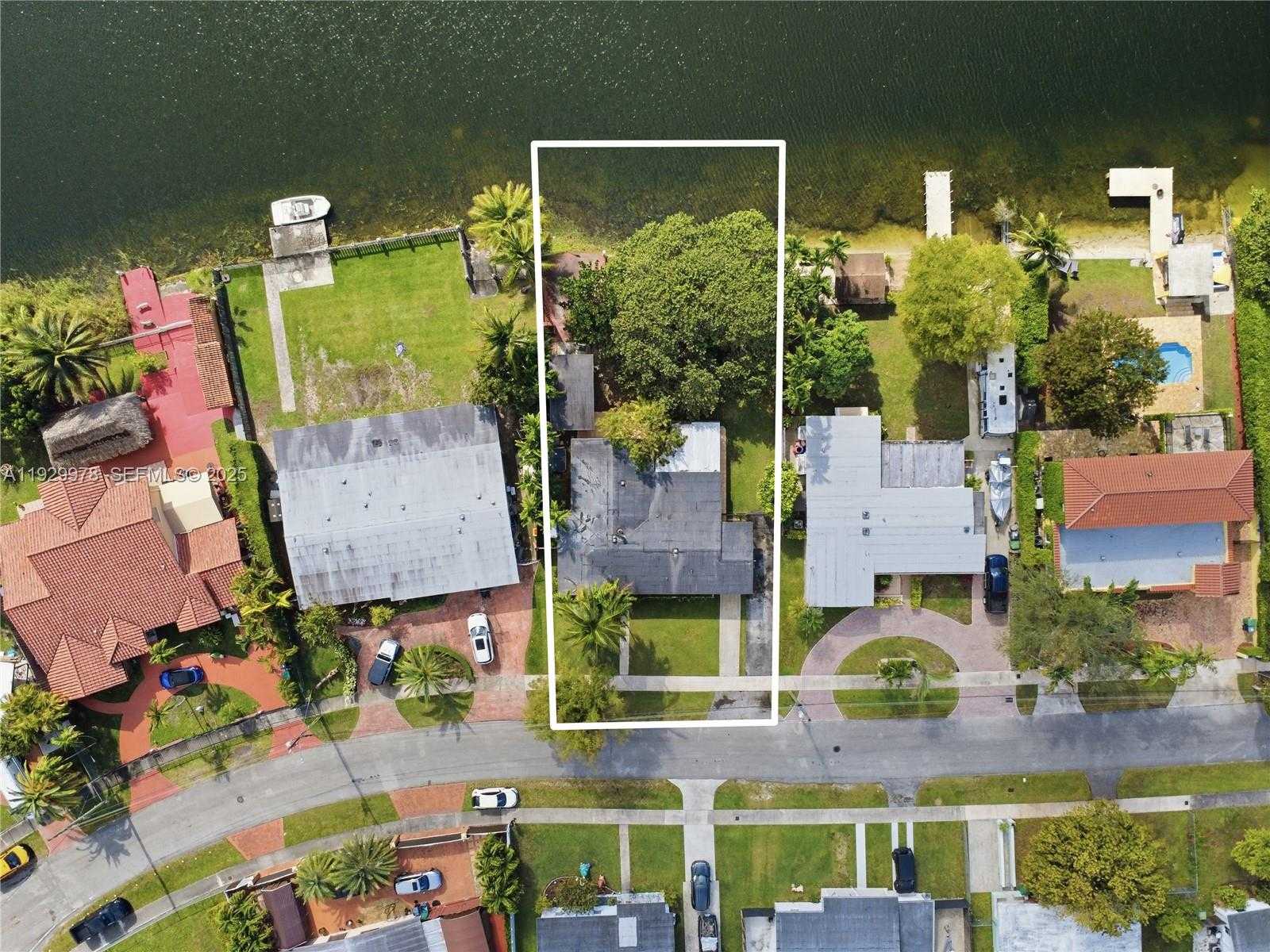 Small Image of 10730 SOUTH WEST 51ST DR, Miami Number 34