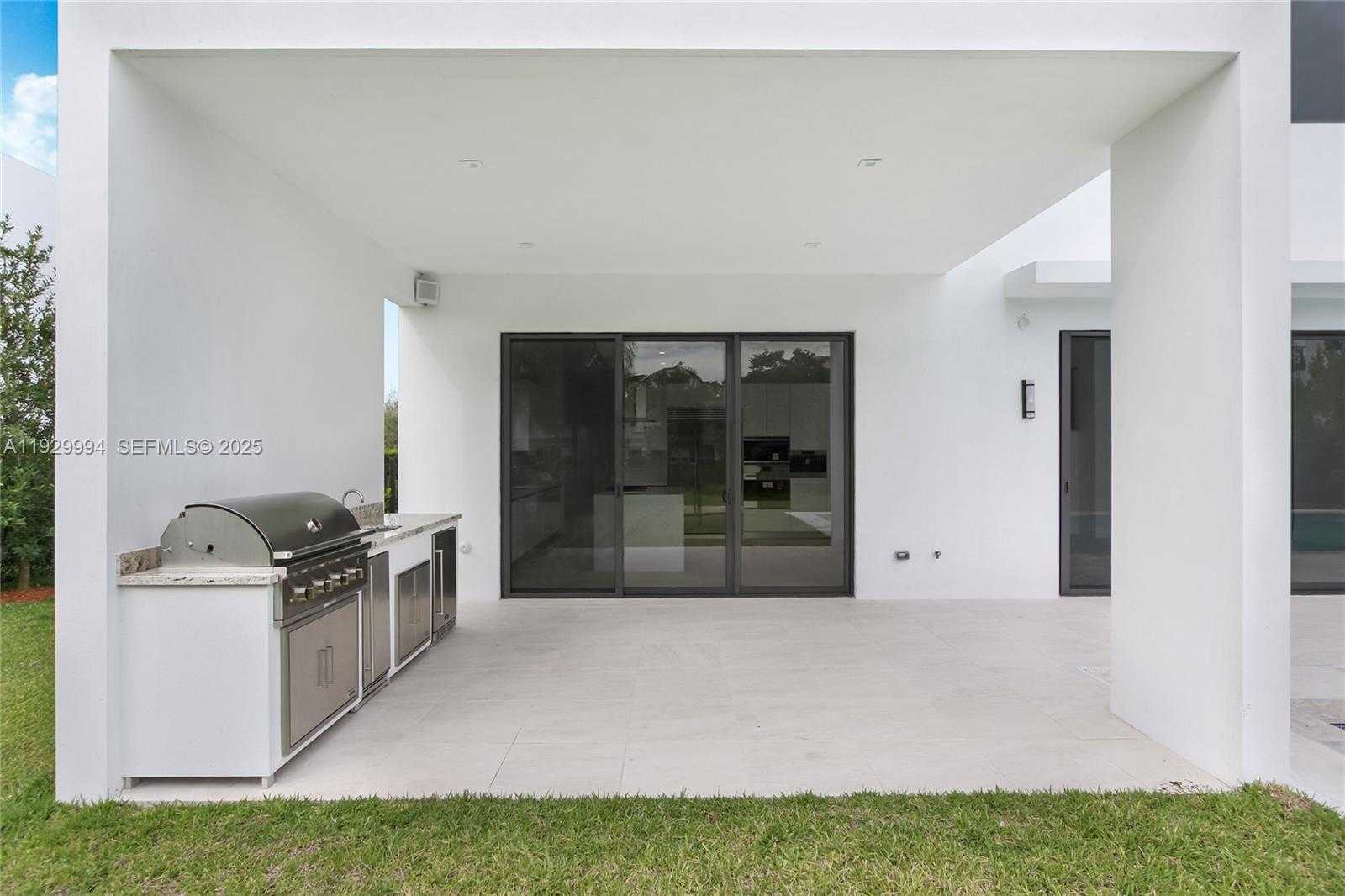 Small Image of 16492 SOUTH BOTANIKO DR S, Weston Number 32