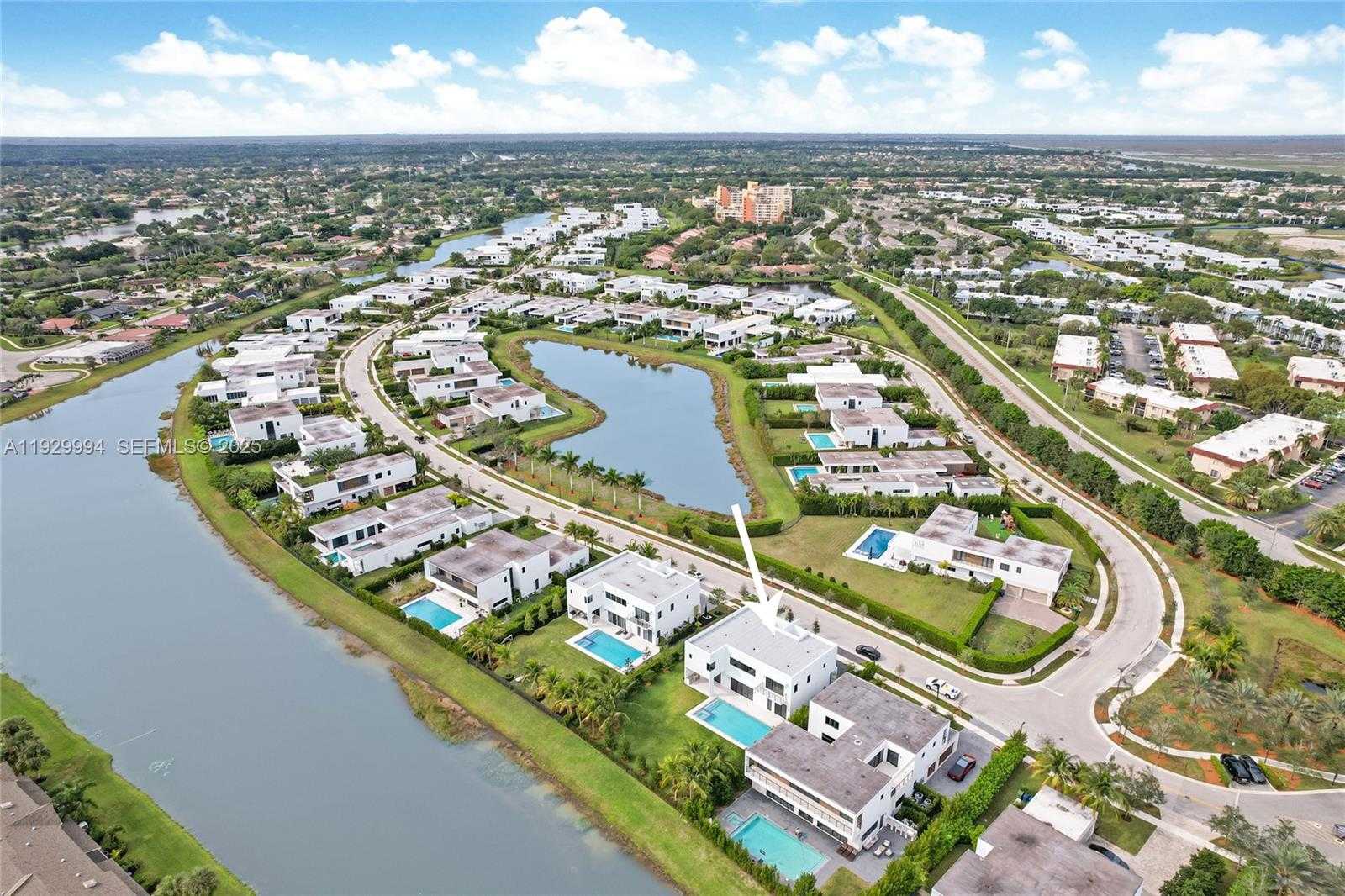 Small Image of 16492 SOUTH BOTANIKO DR S, Weston Number 36