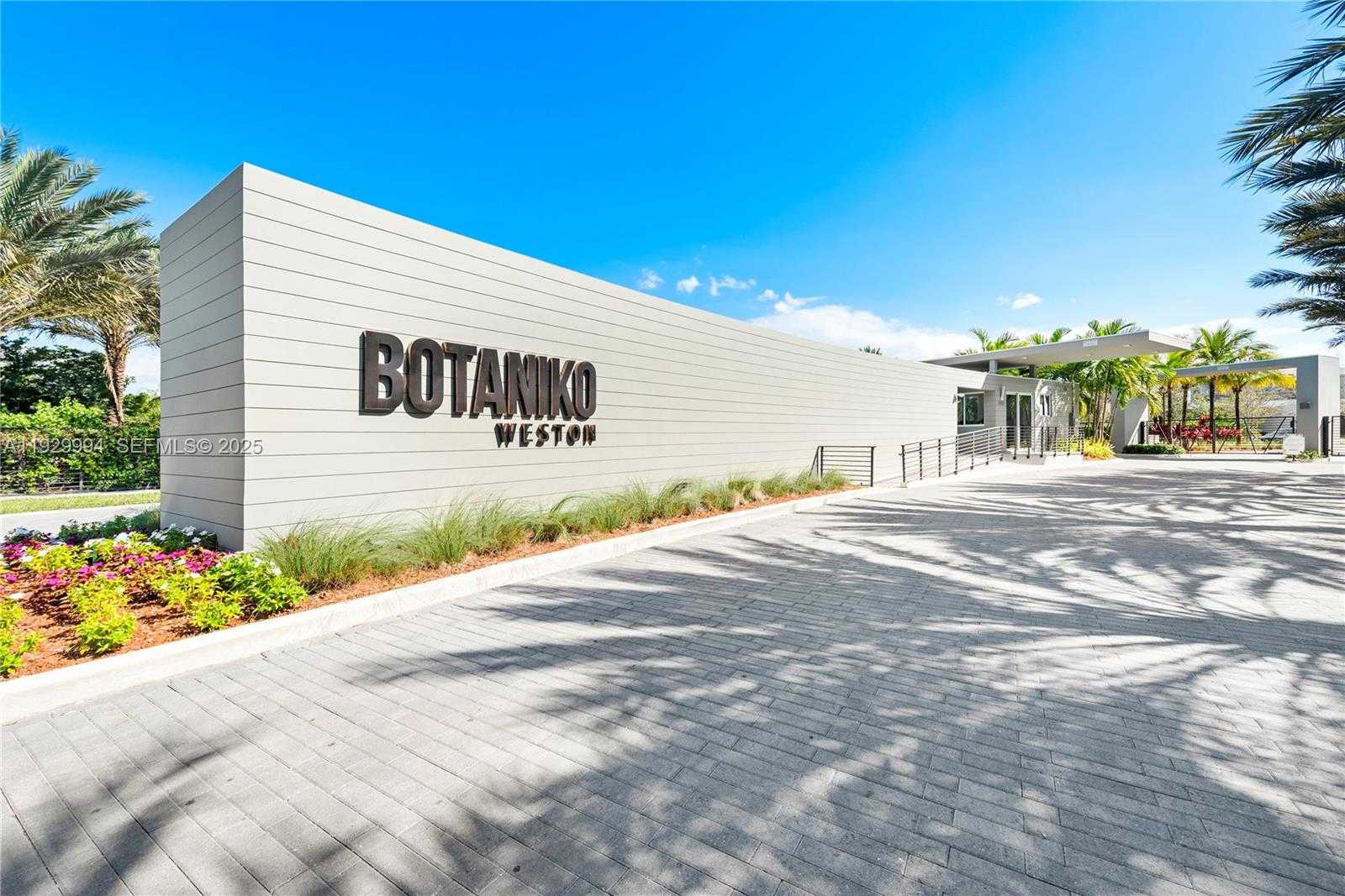 Small Image of 16492 SOUTH BOTANIKO DR S, Weston Number 37