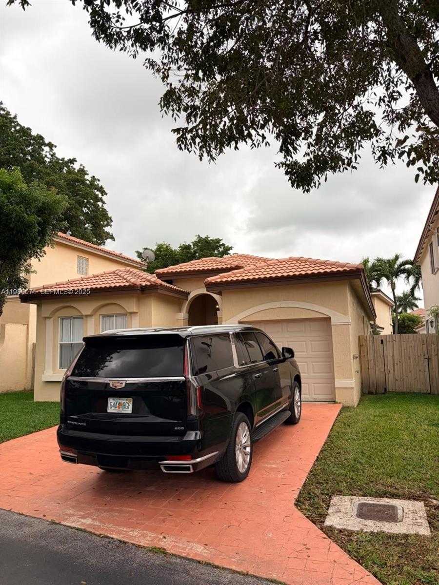 Small Image of 4316 NORTH WEST 113TH CT, Doral Number 2