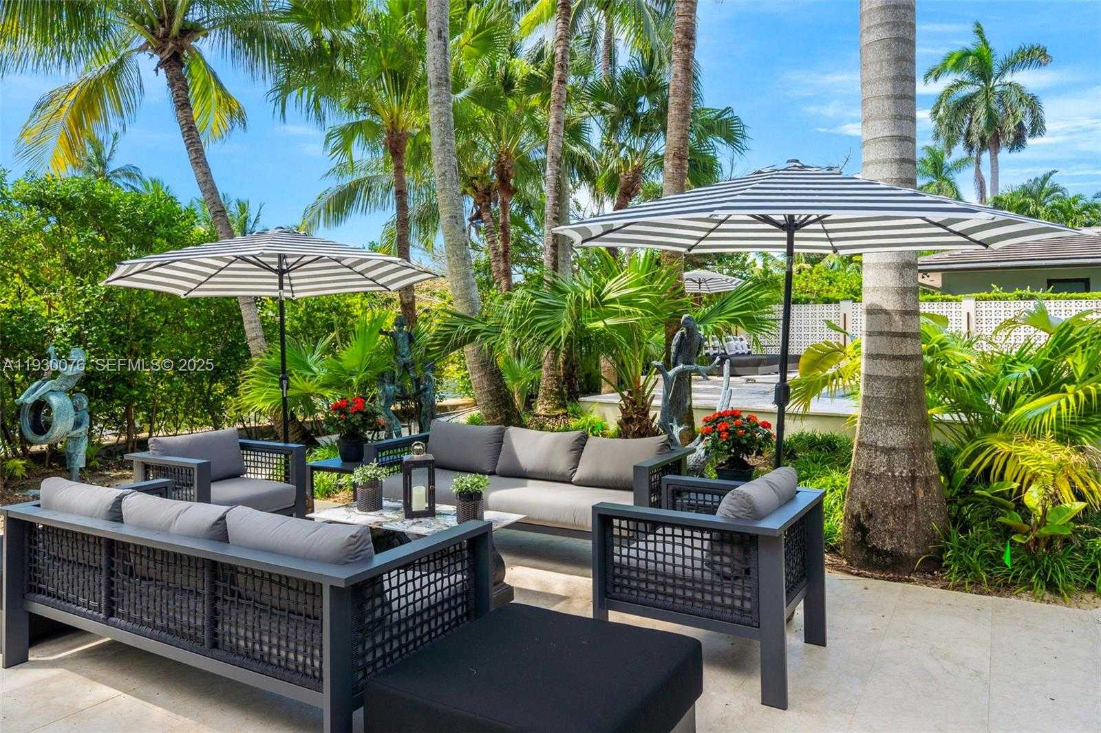 Small Image of 980 BELLE MEADE ISLAND DR, Miami Number 10