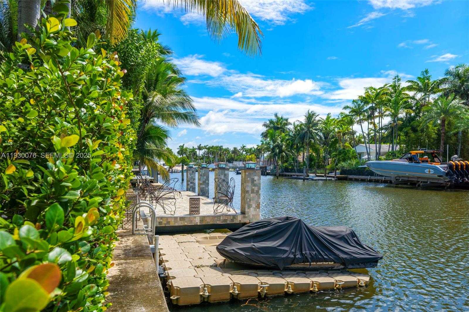 Small Image of 980 BELLE MEADE ISLAND DR, Miami Number 19