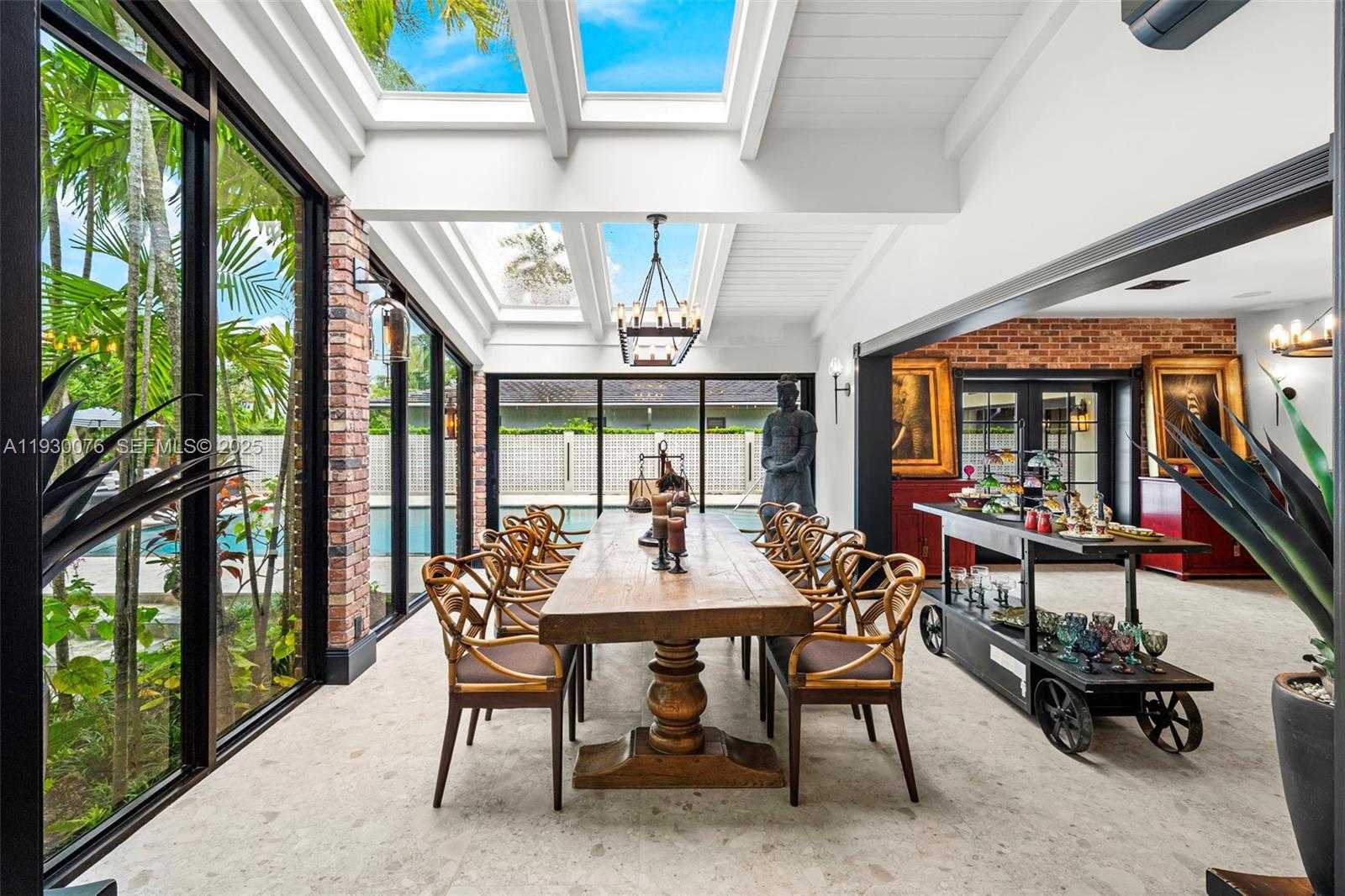 Small Image of 980 BELLE MEADE ISLAND DR, Miami Number 24