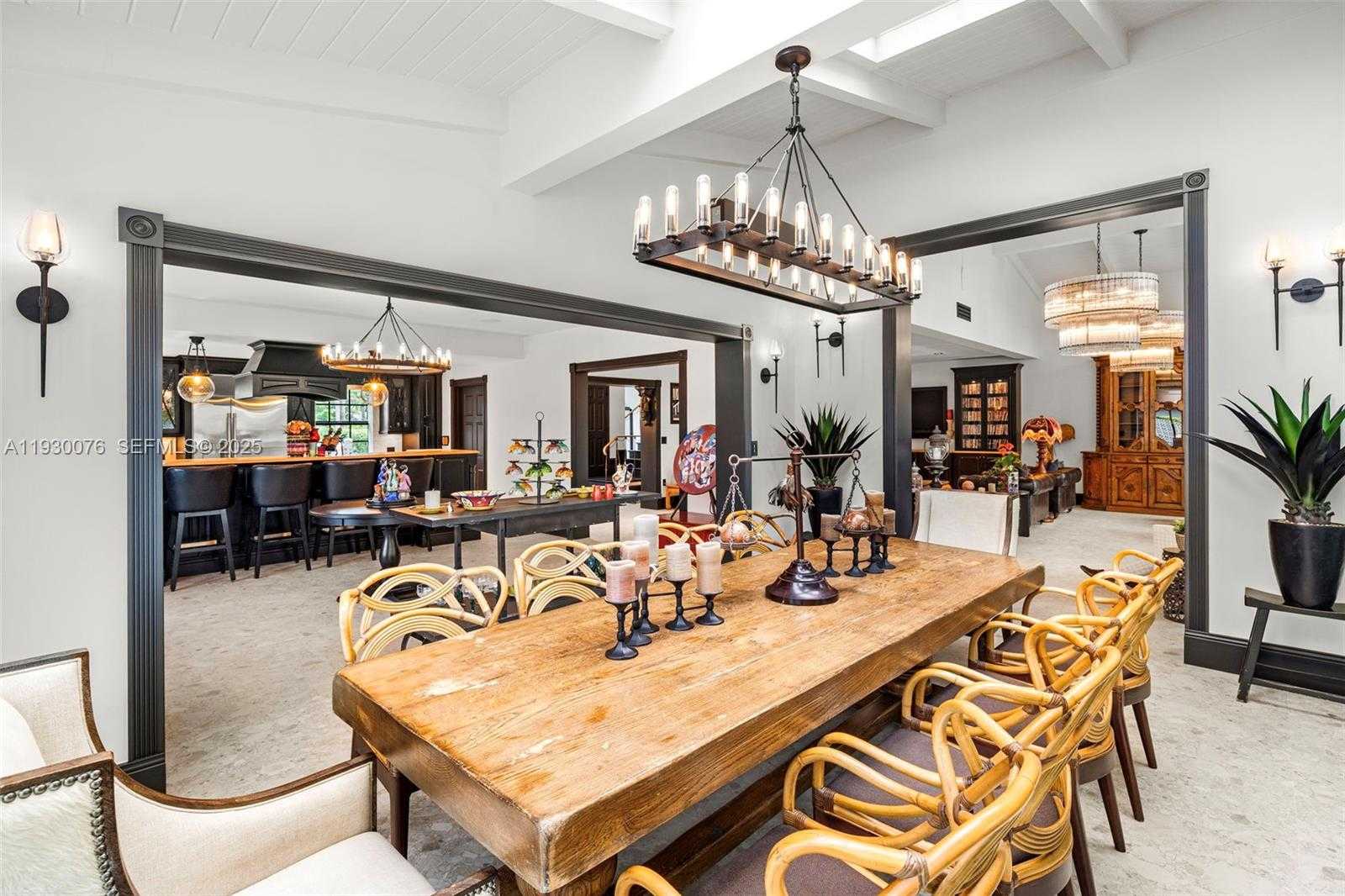 Small Image of 980 BELLE MEADE ISLAND DR, Miami Number 27