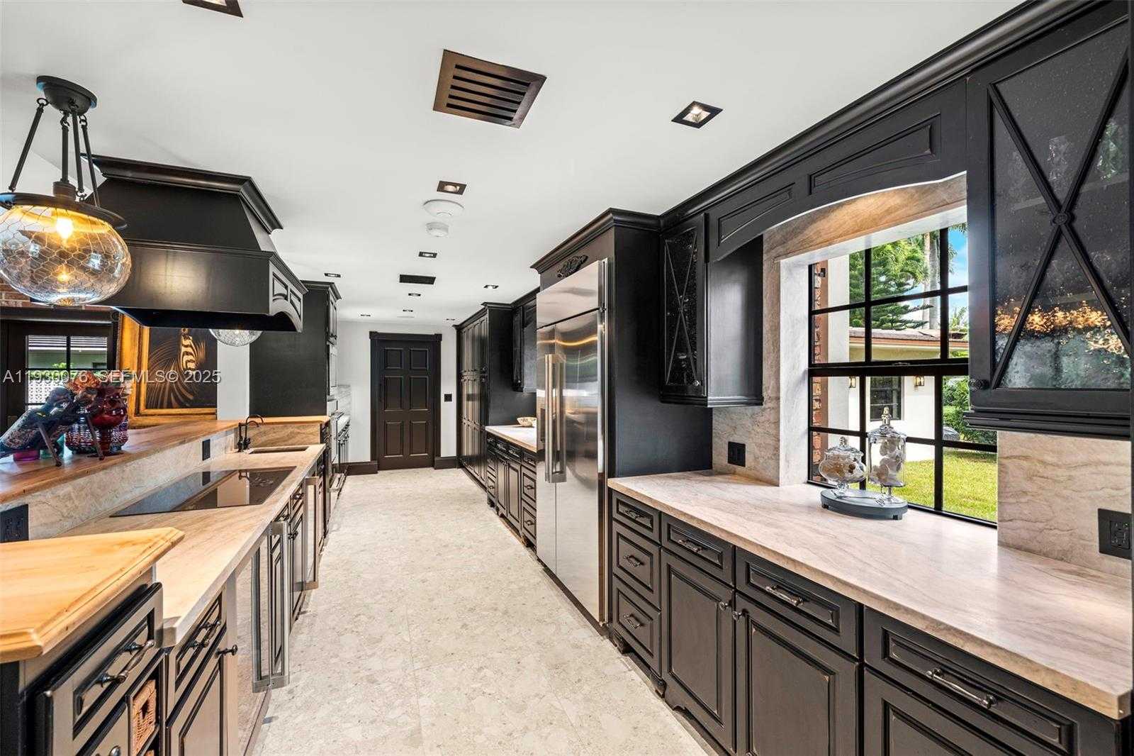 Small Image of 980 BELLE MEADE ISLAND DR, Miami Number 31