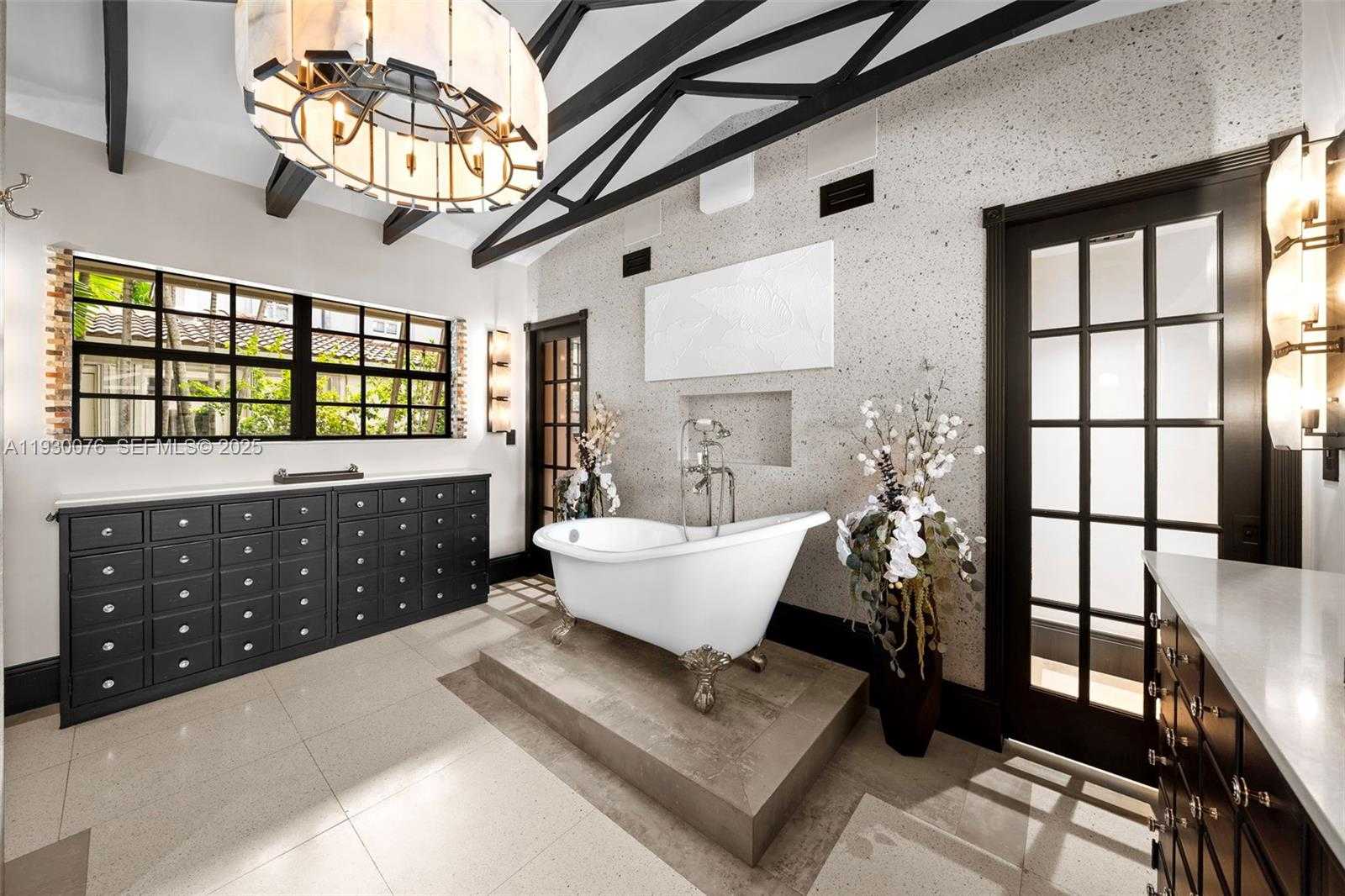 Small Image of 980 BELLE MEADE ISLAND DR, Miami Number 54