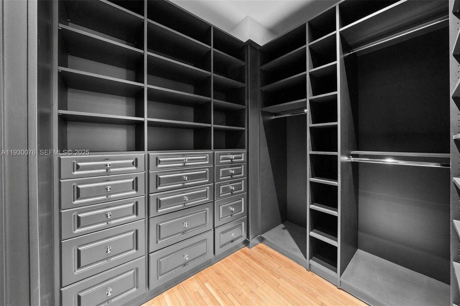 Small Image of 980 BELLE MEADE ISLAND DR, Miami Number 80