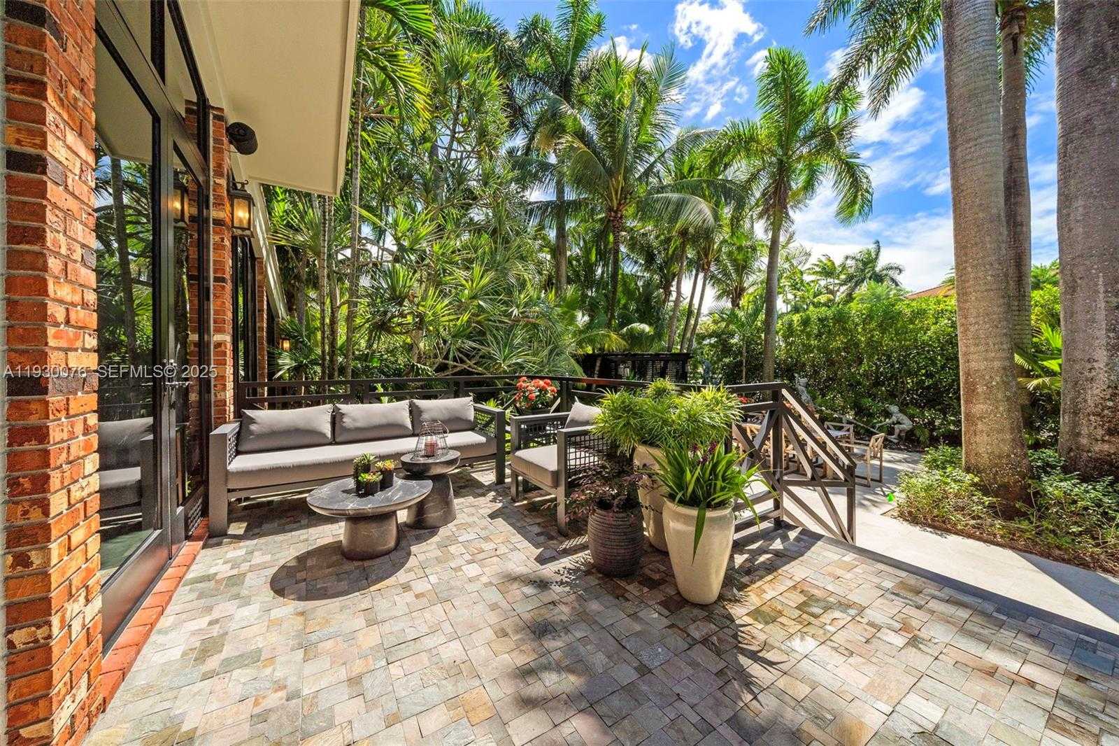 Small Image of 980 BELLE MEADE ISLAND DR, Miami Number 86
