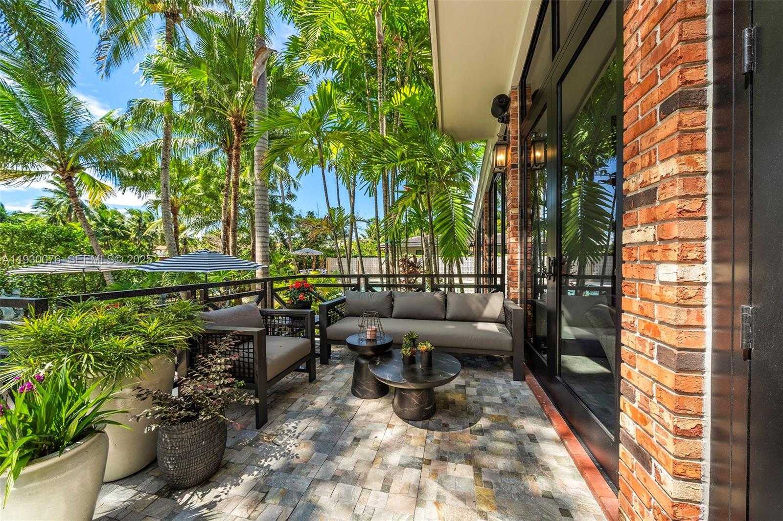 Small Image of 980 BELLE MEADE ISLAND DR, Miami Number 87