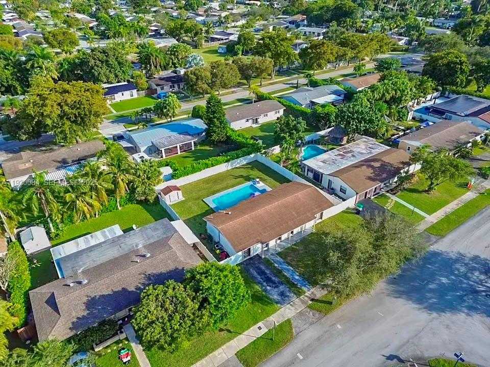 Small Image of 18133 SOUTH WEST 93RD AVE, Palmetto Bay Number 27