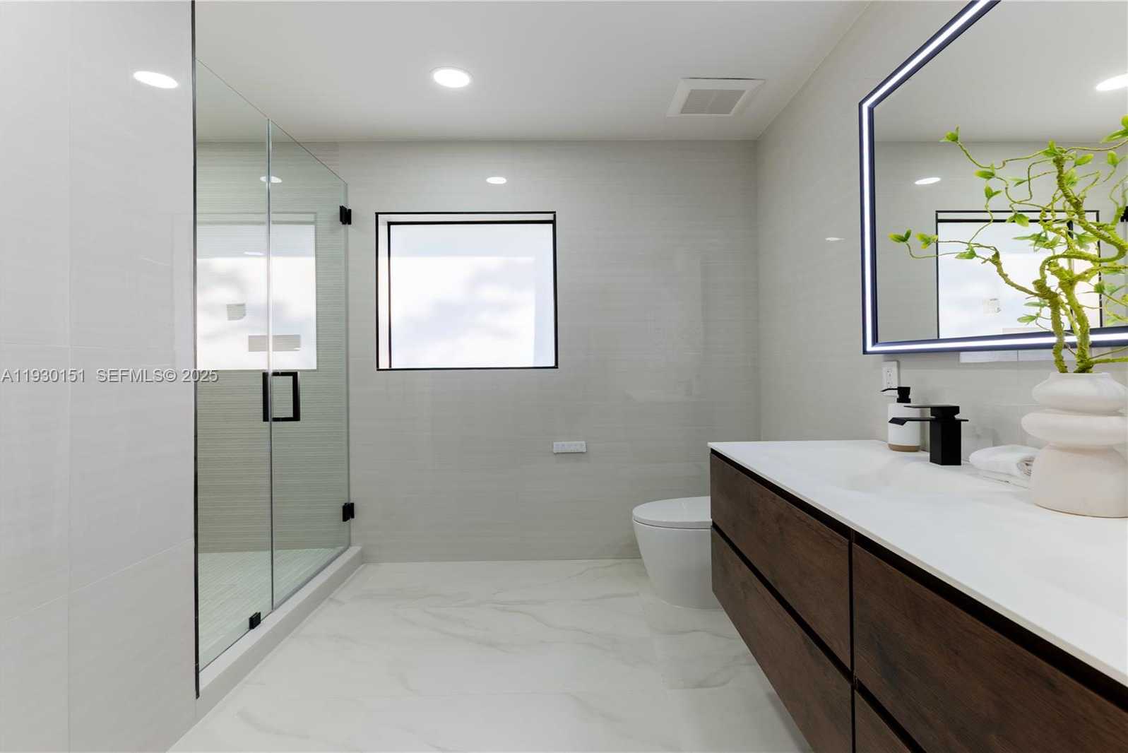 Imagen de Pequeño Objeto