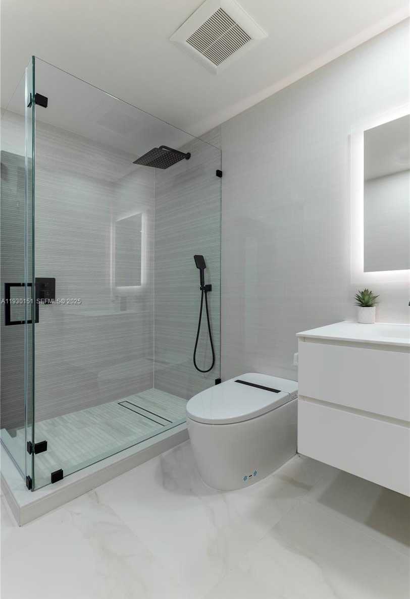 Imagen de Pequeño Objeto