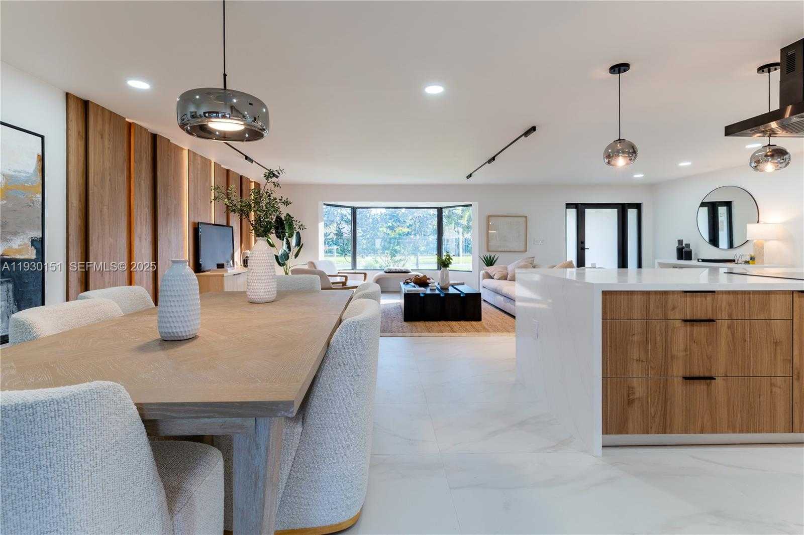 Imagen de Pequeño Objeto