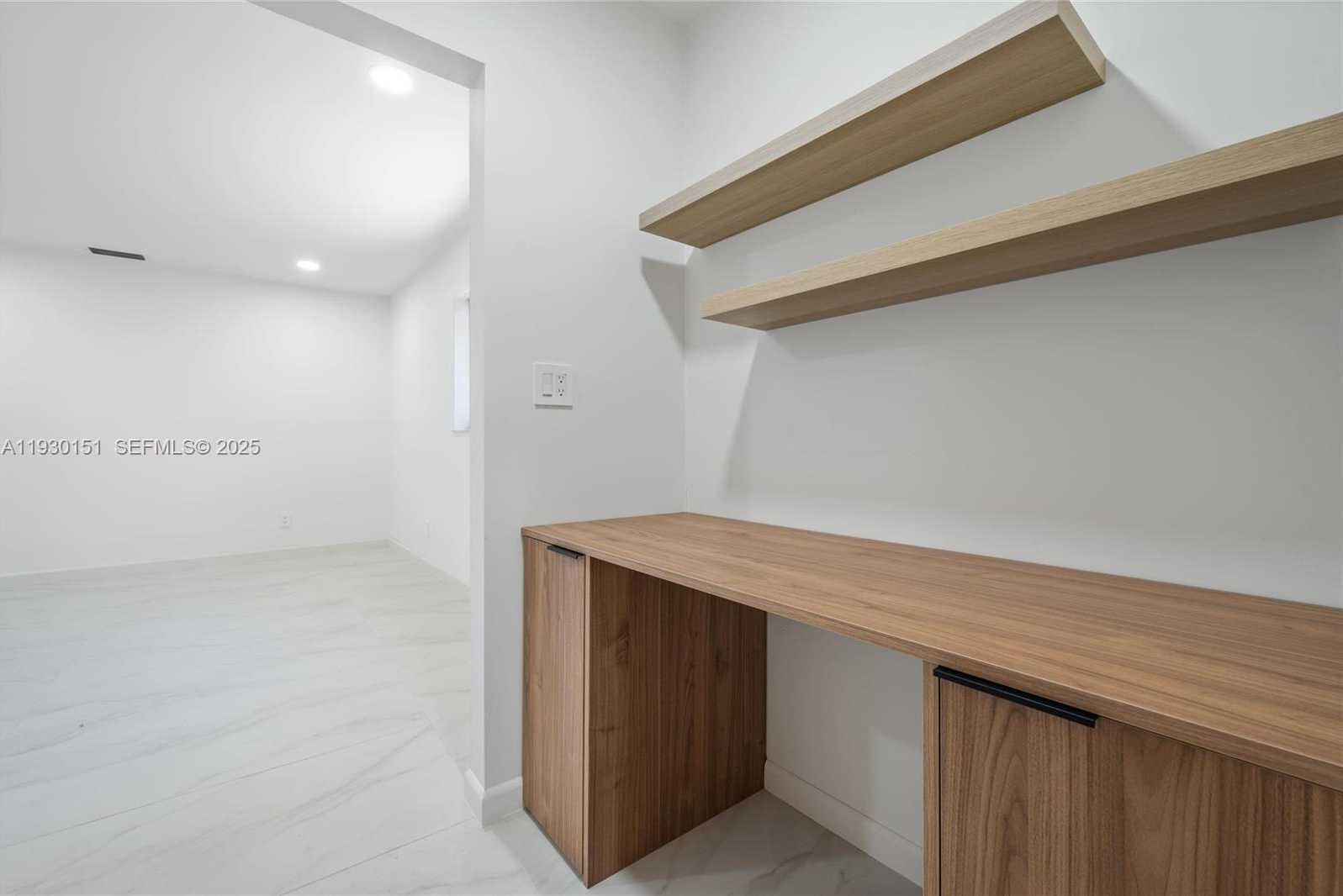 Imagen de Pequeño Objeto