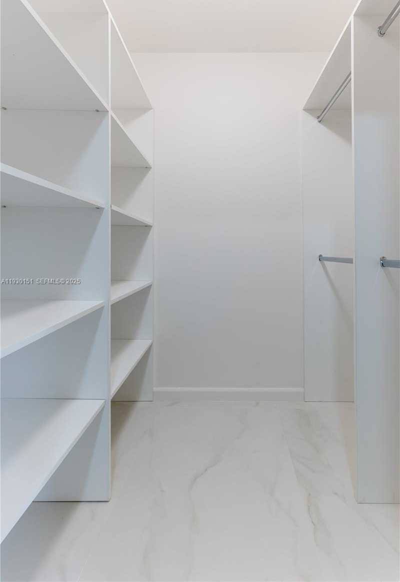 Imagen de Pequeño Objeto