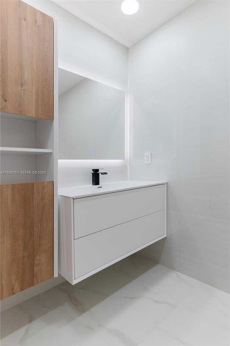 Imagen de Pequeño Objeto