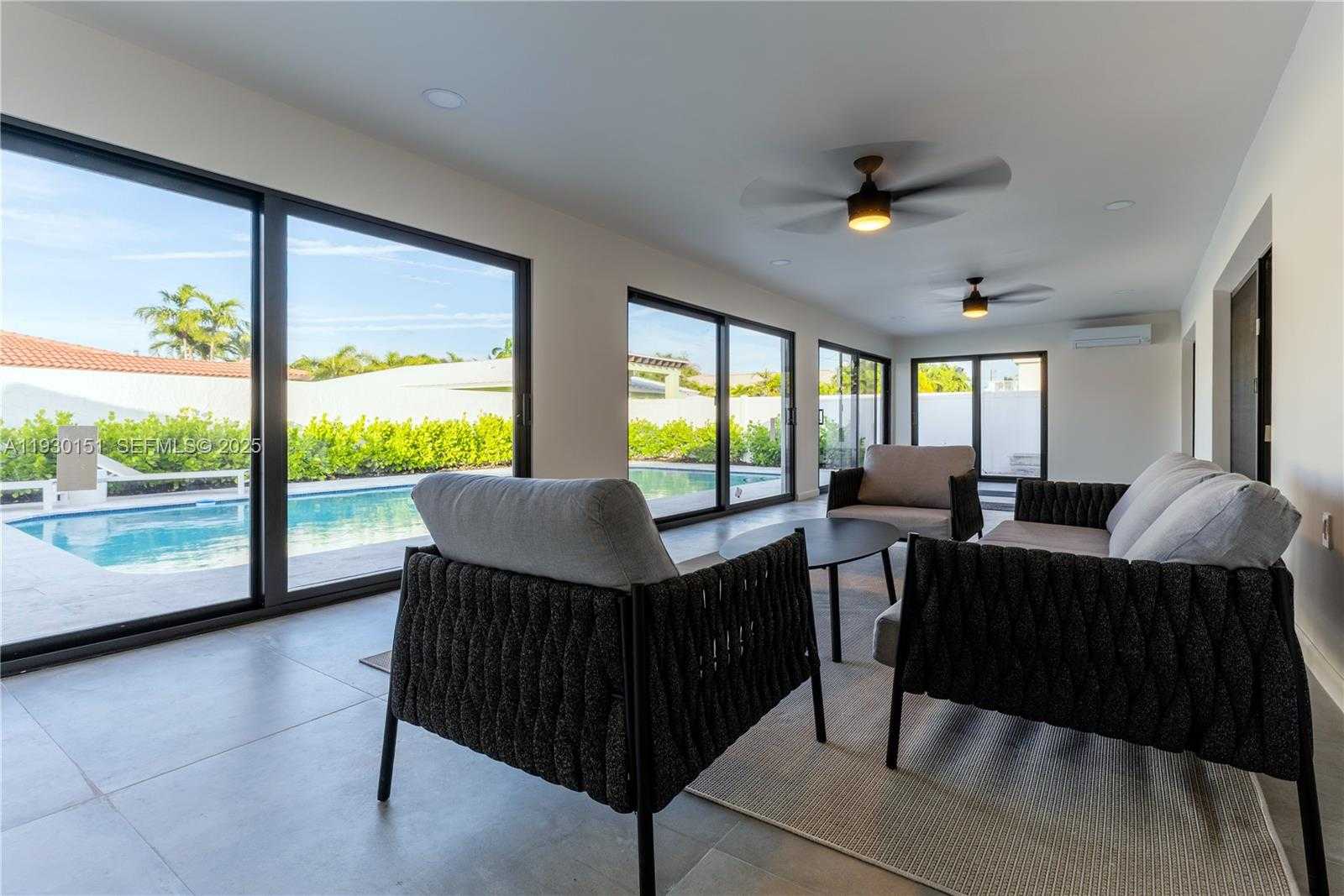 Imagen de Pequeño Objeto