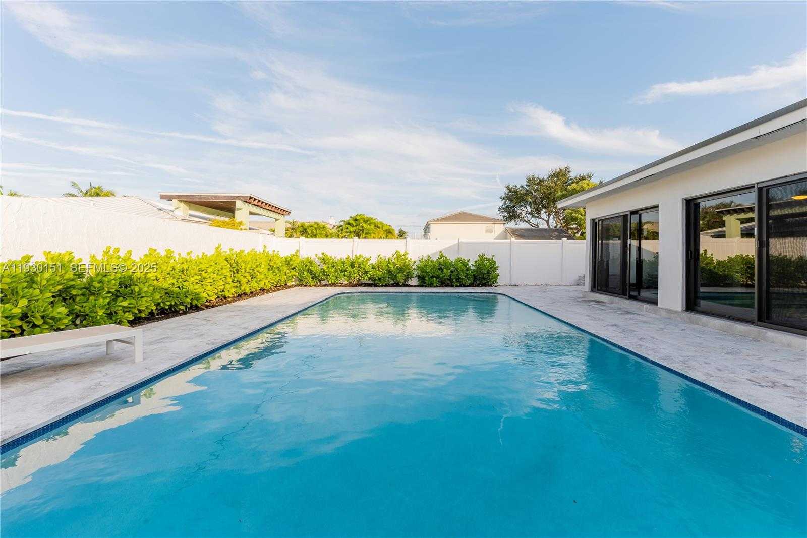 Imagen de Pequeño Objeto