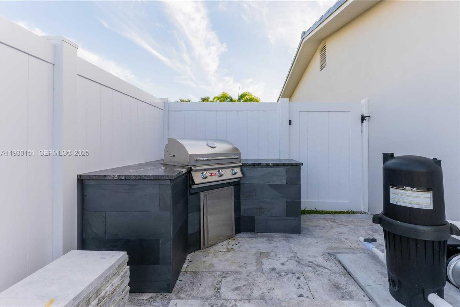 Imagen de Pequeño Objeto