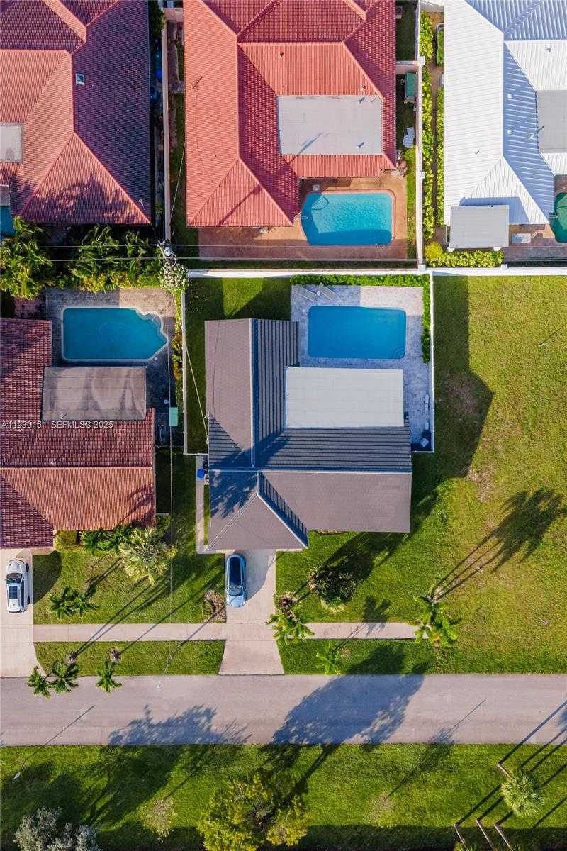 Imagen de Pequeño Objeto