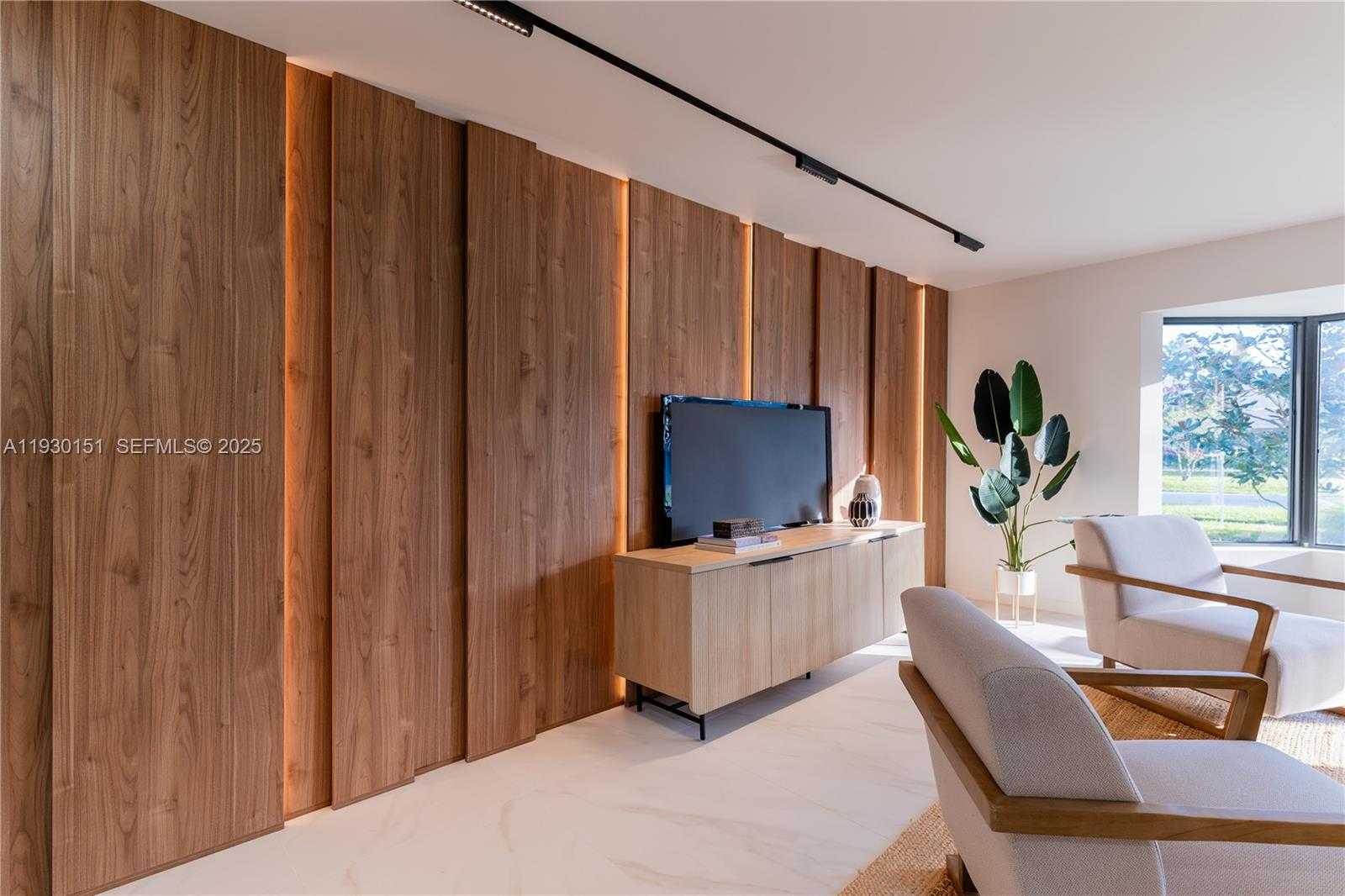 Imagen de Pequeño Objeto