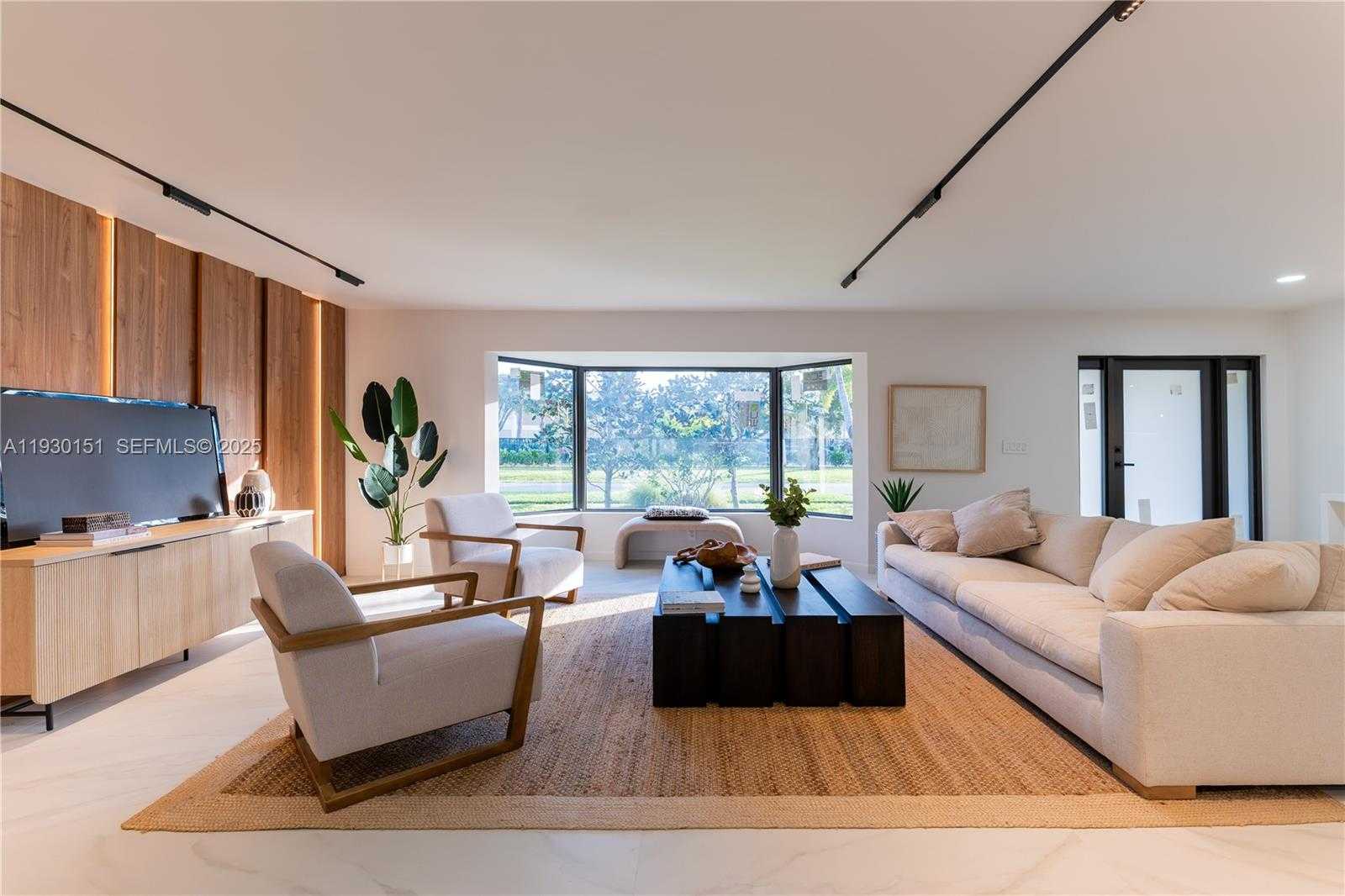 Imagen de Pequeño Objeto