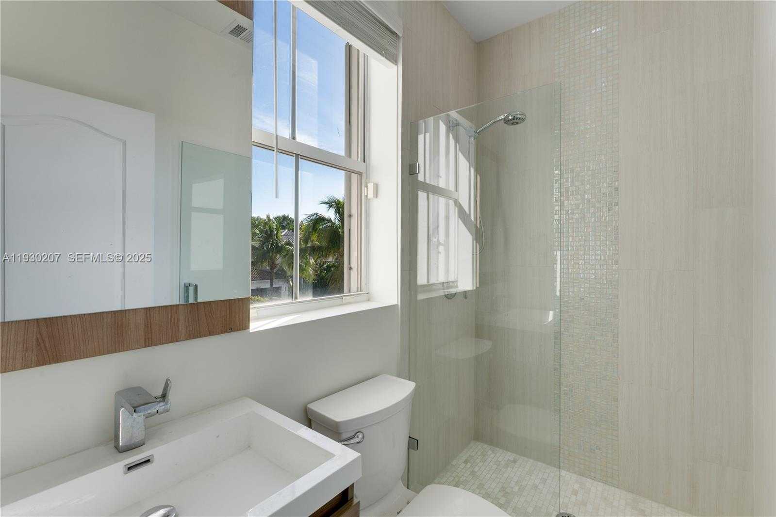 Small Image of 21156 NORTH EAST 33RD AVE, Aventura Number 16