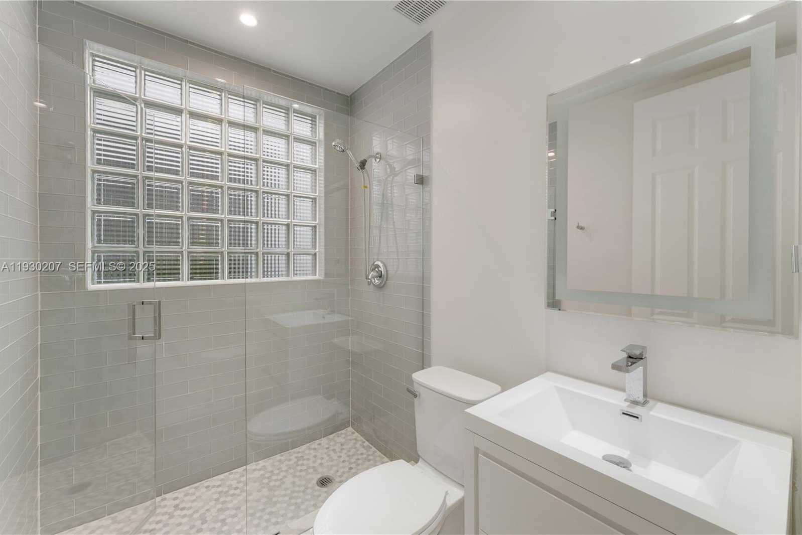 Small Image of 21156 NORTH EAST 33RD AVE, Aventura Number 17