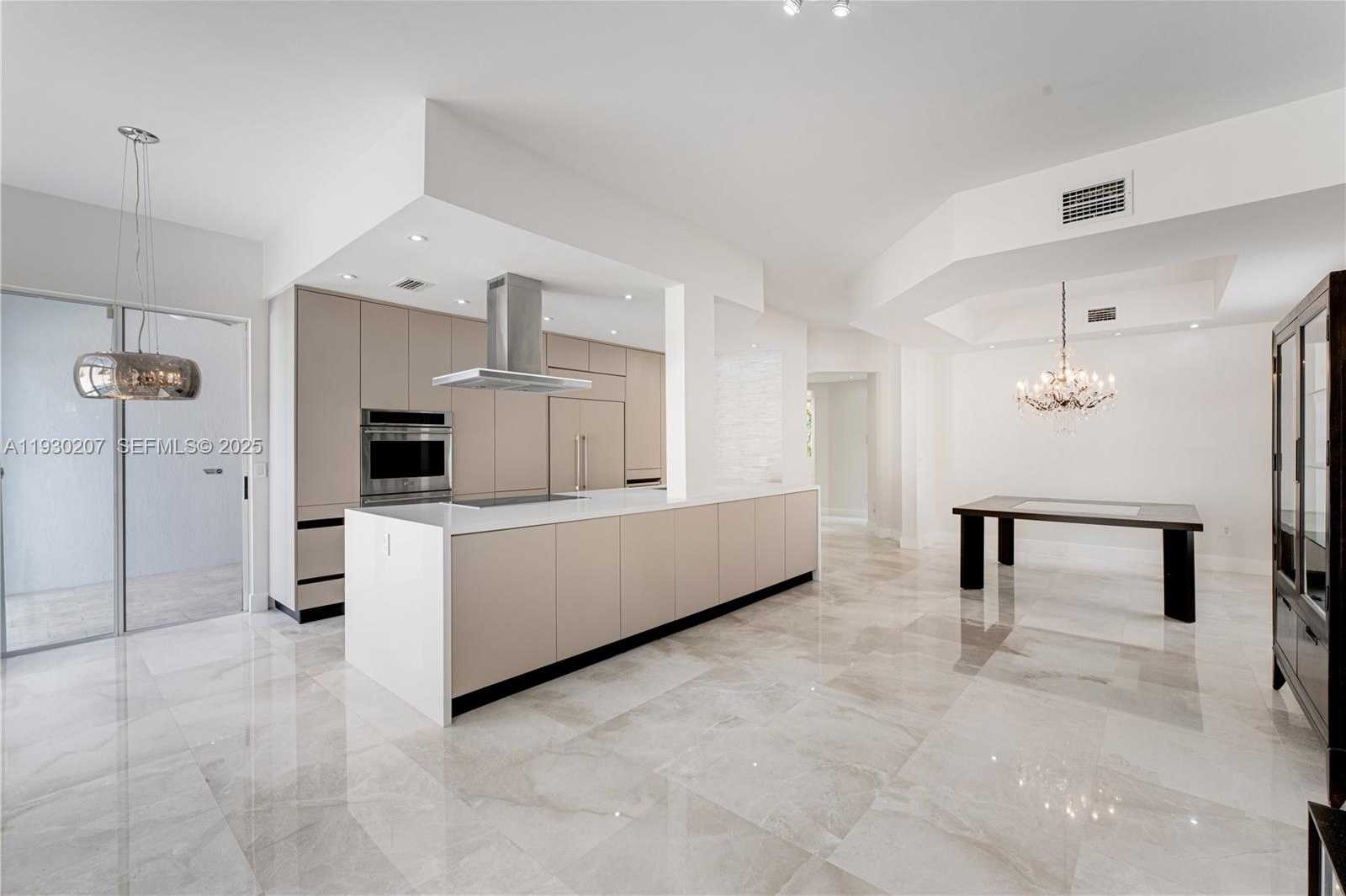 Small Image of 21156 NORTH EAST 33RD AVE, Aventura Number 2