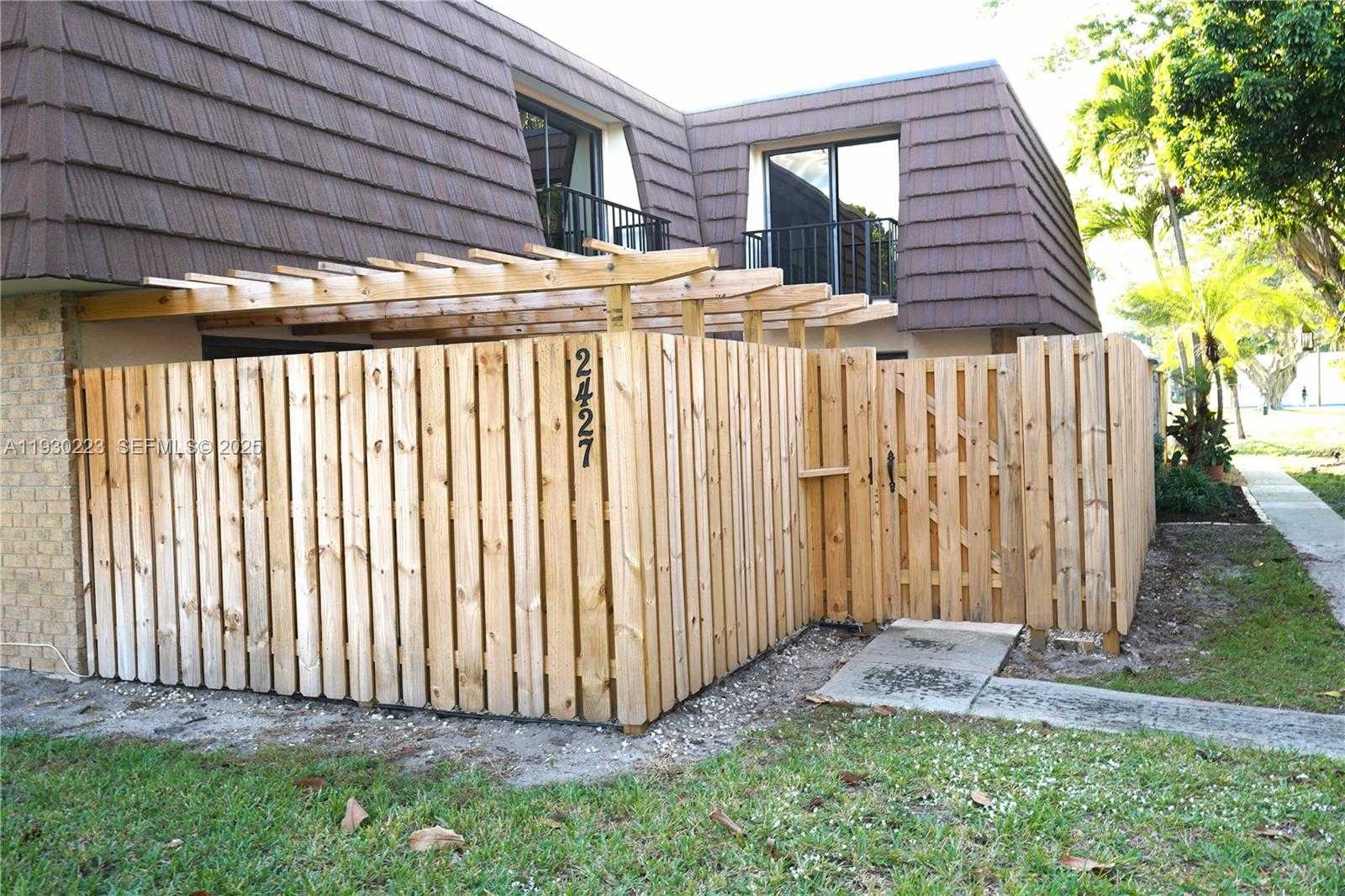 Small Image of 2427 24TH LANE, Palm Beach Gardens Number 10