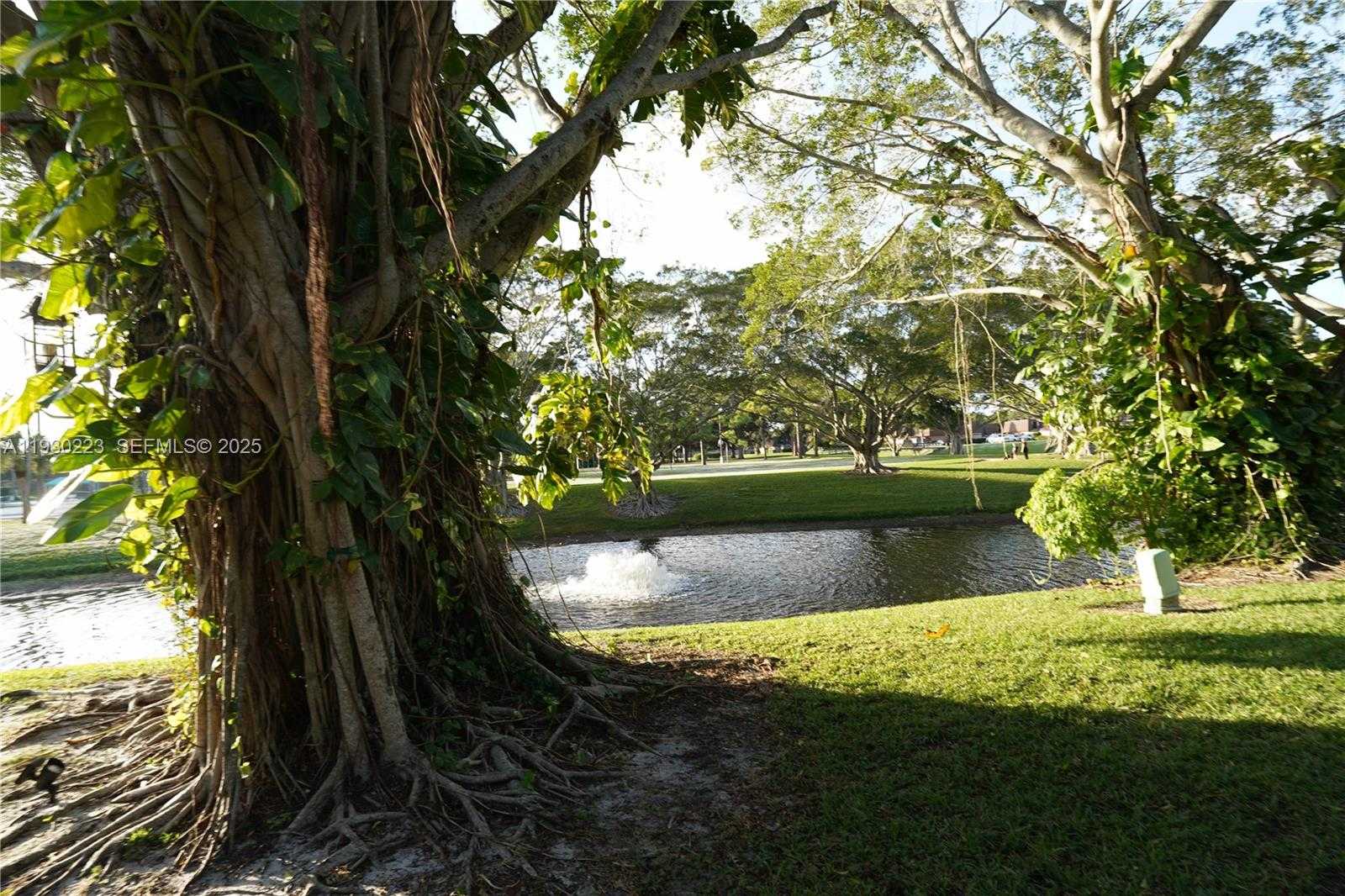 Small Image of 2427 24TH LANE, Palm Beach Gardens Number 15