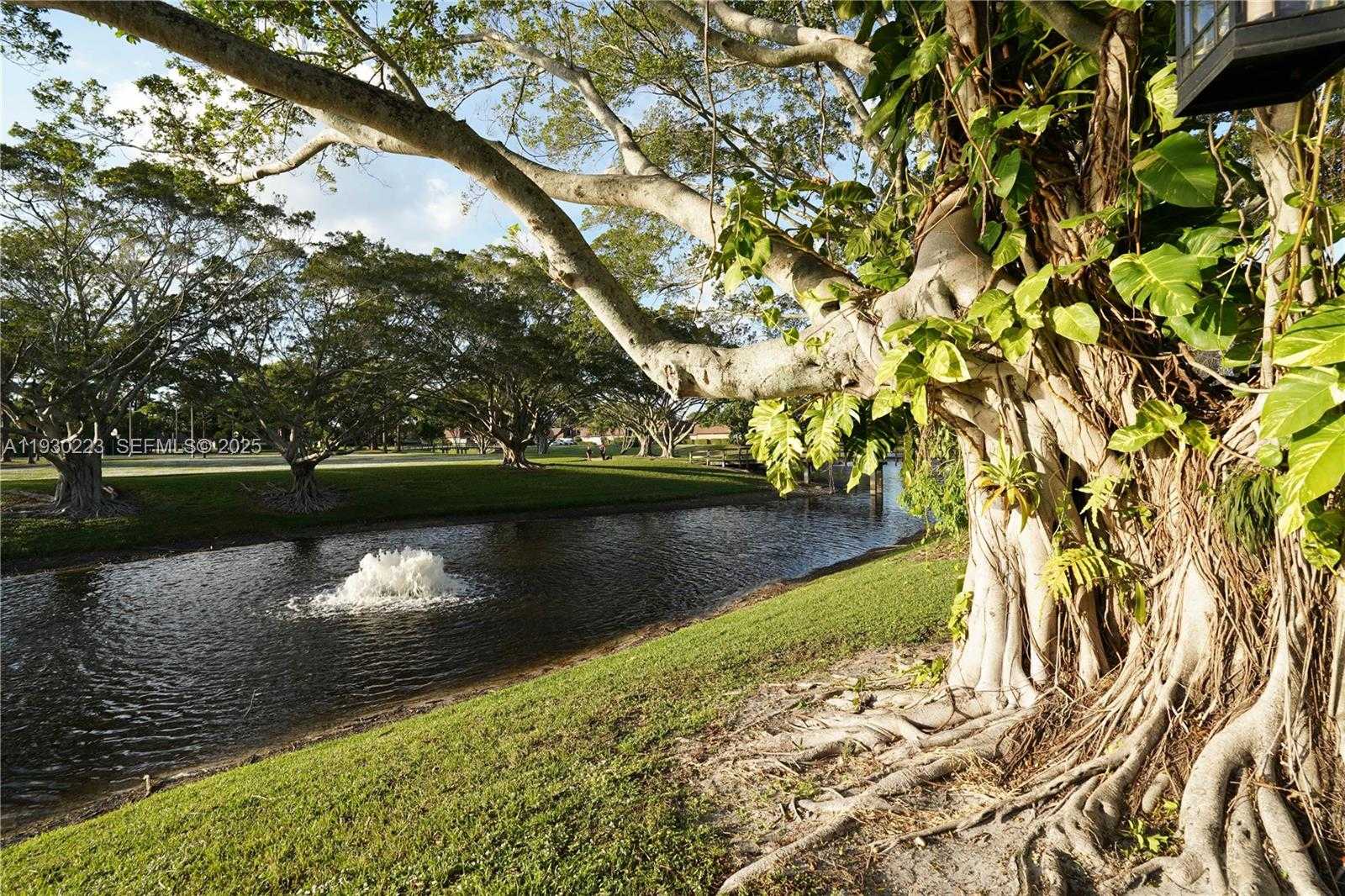 Small Image of 2427 24TH LANE, Palm Beach Gardens Number 16