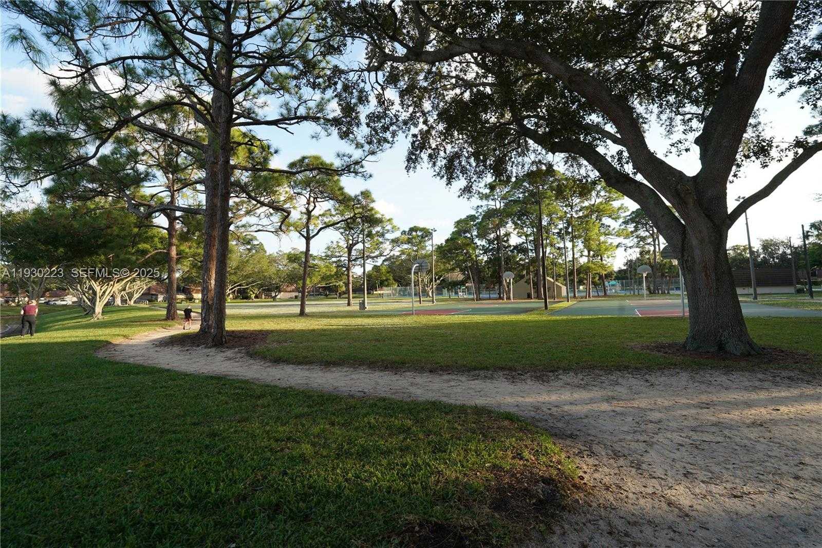 Small Image of 2427 24TH LANE, Palm Beach Gardens Number 20