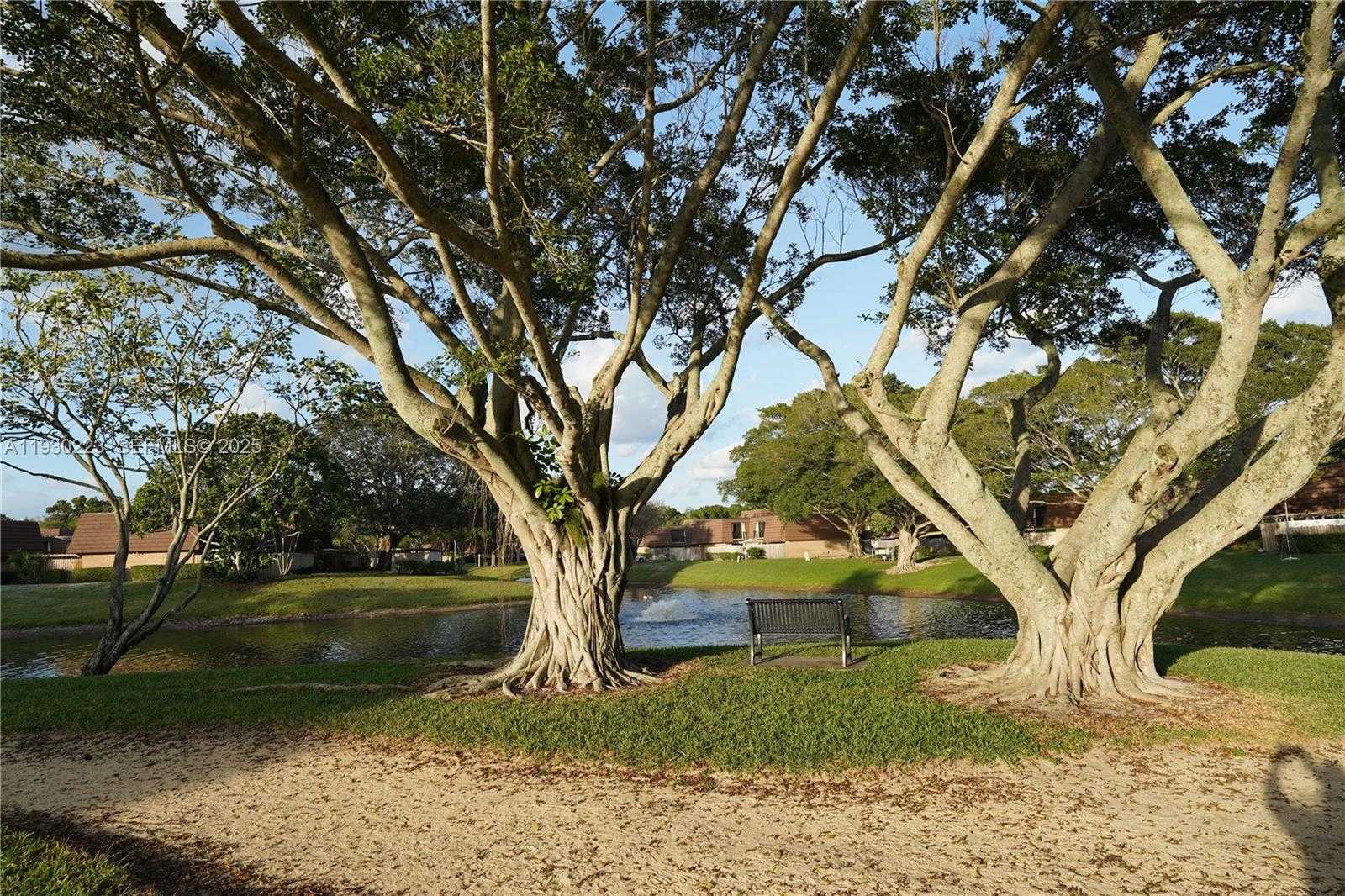 Small Image of 2427 24TH LANE, Palm Beach Gardens Number 21