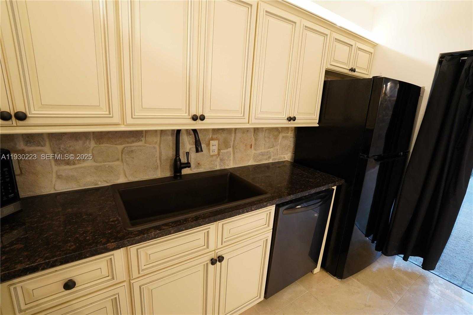 Small Image of 2427 24TH LANE, Palm Beach Gardens Number 32