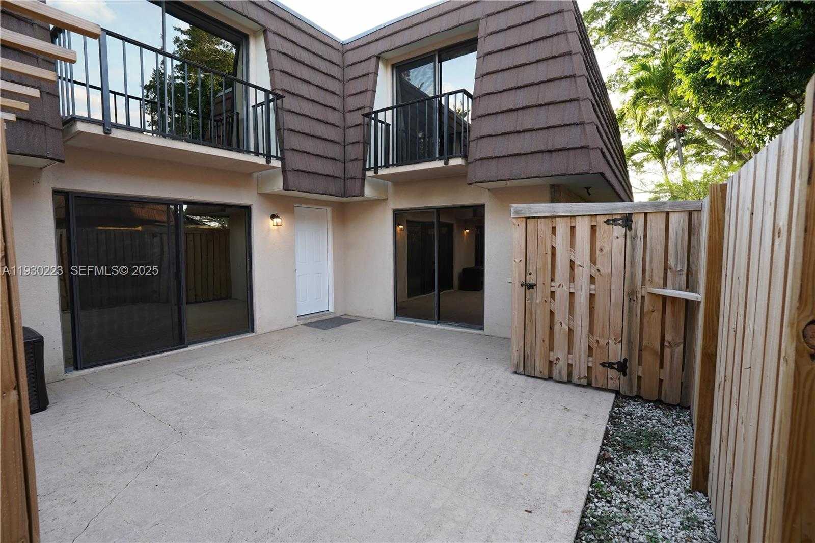 Small Image of 2427 24TH LANE, Palm Beach Gardens Number 47